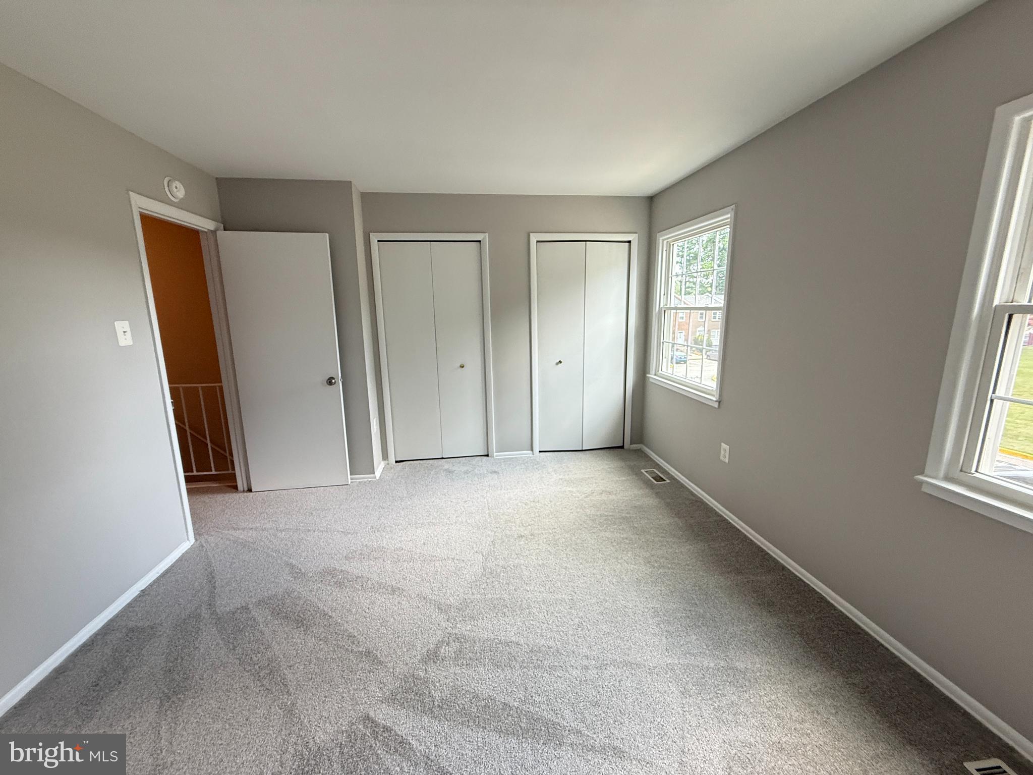 VILLAGE GATE - Residential