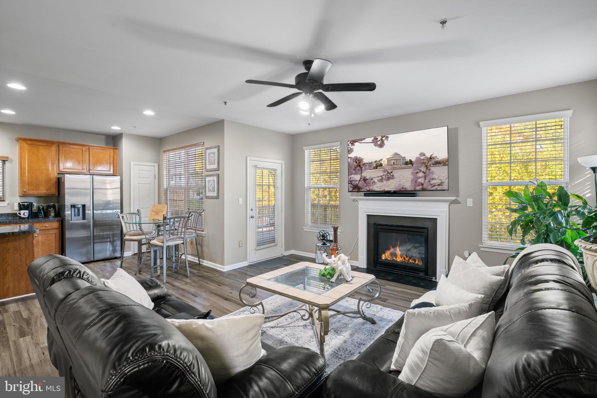 EAGLES POINTE - Residential