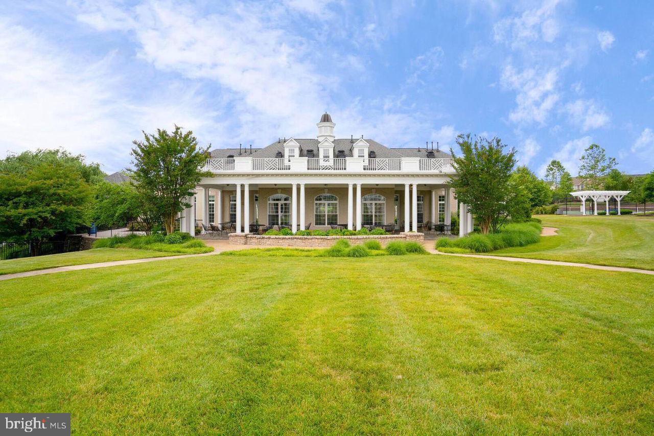 EAGLES POINTE - Residential