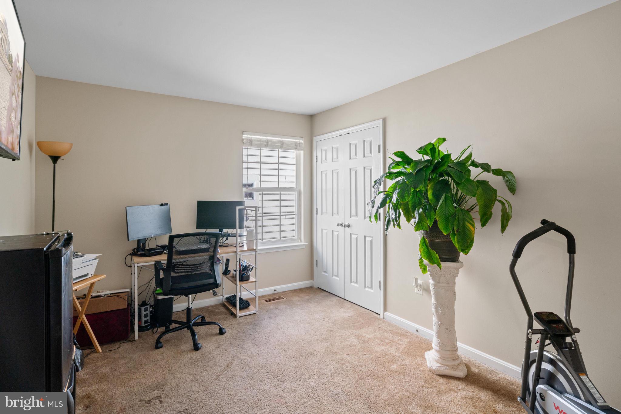 EAGLES POINTE - Residential