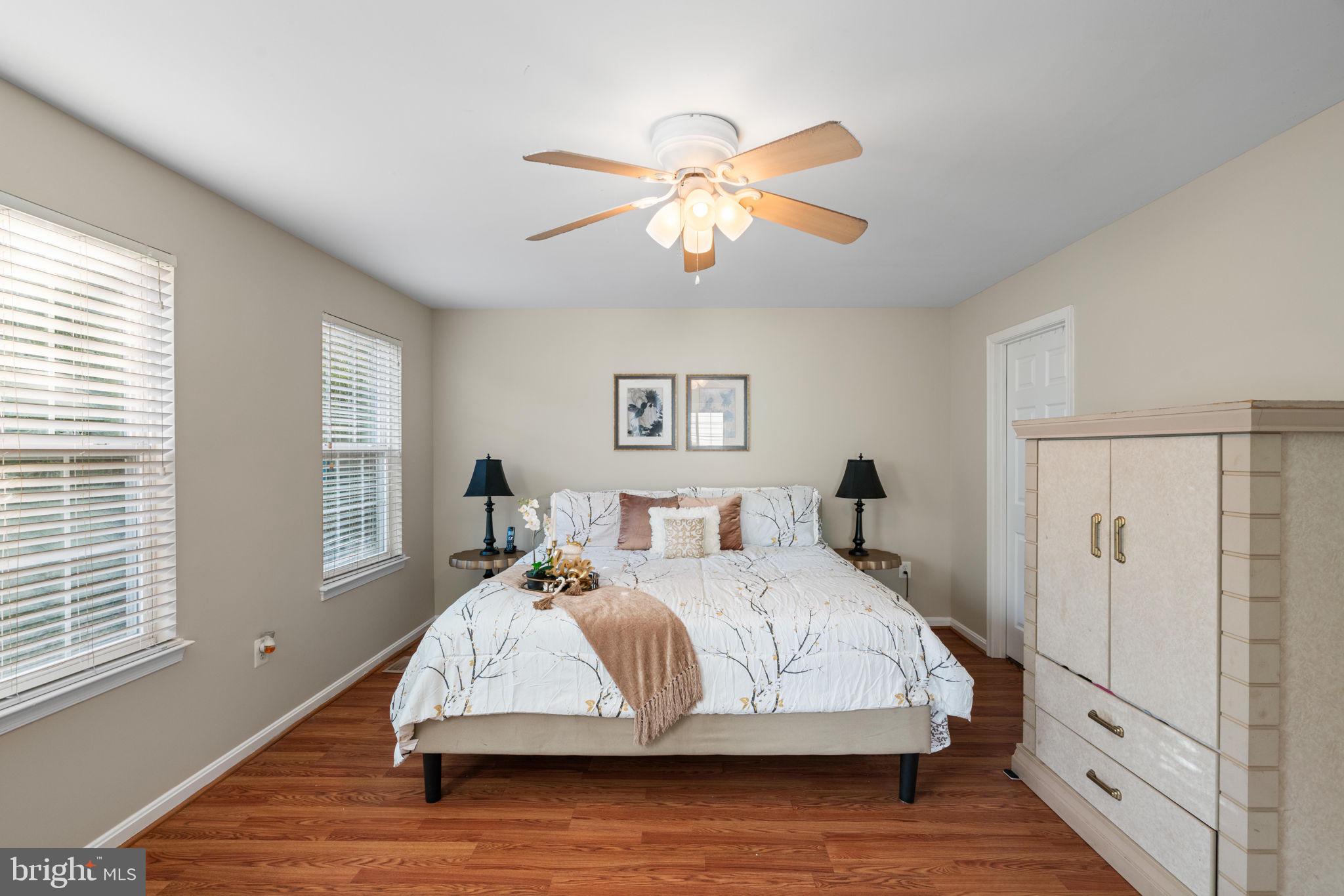 EAGLES POINTE - Residential