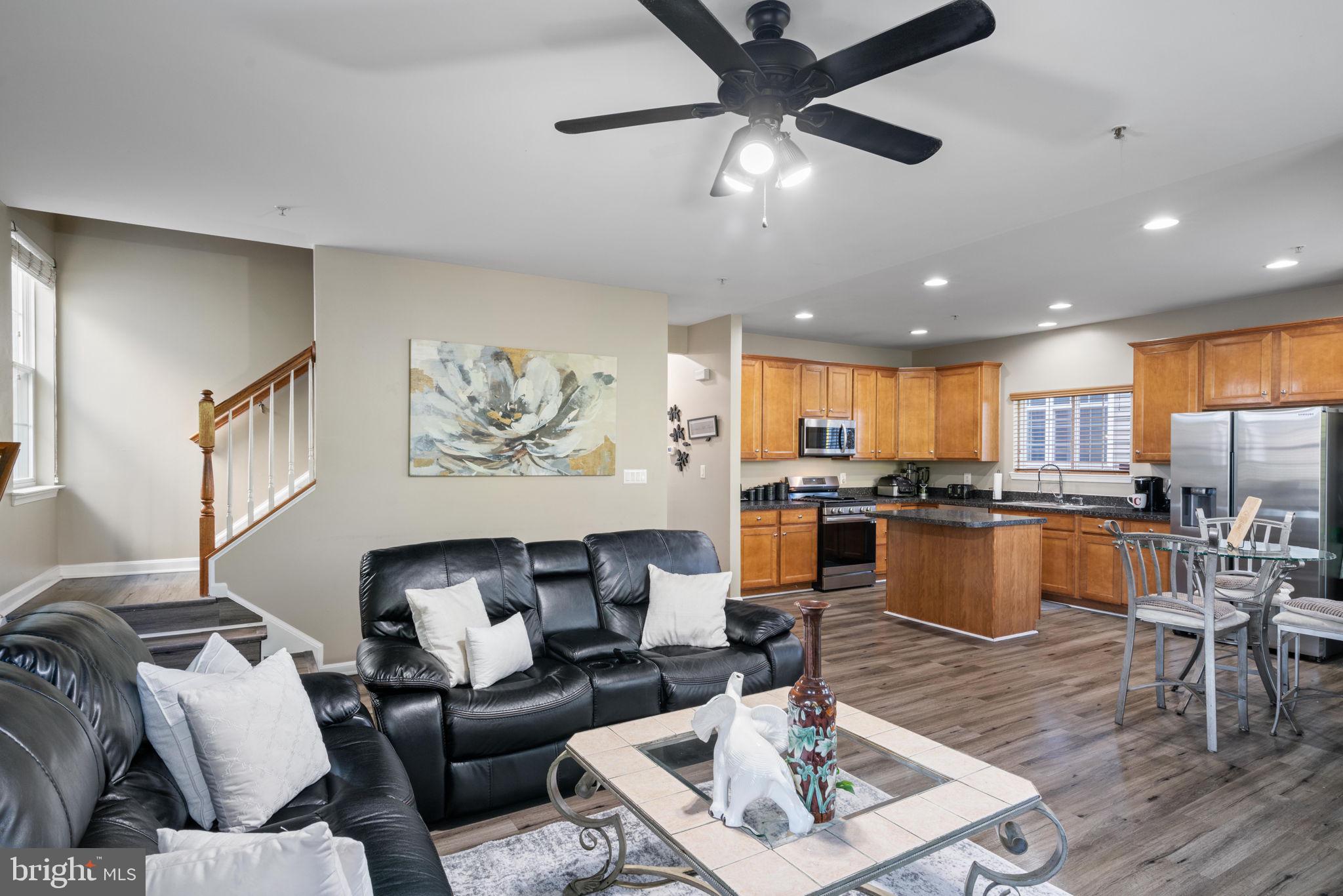 EAGLES POINTE - Residential