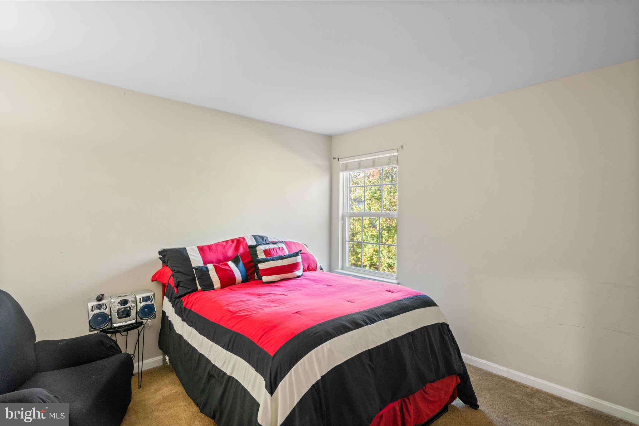 EAGLES POINTE - Residential