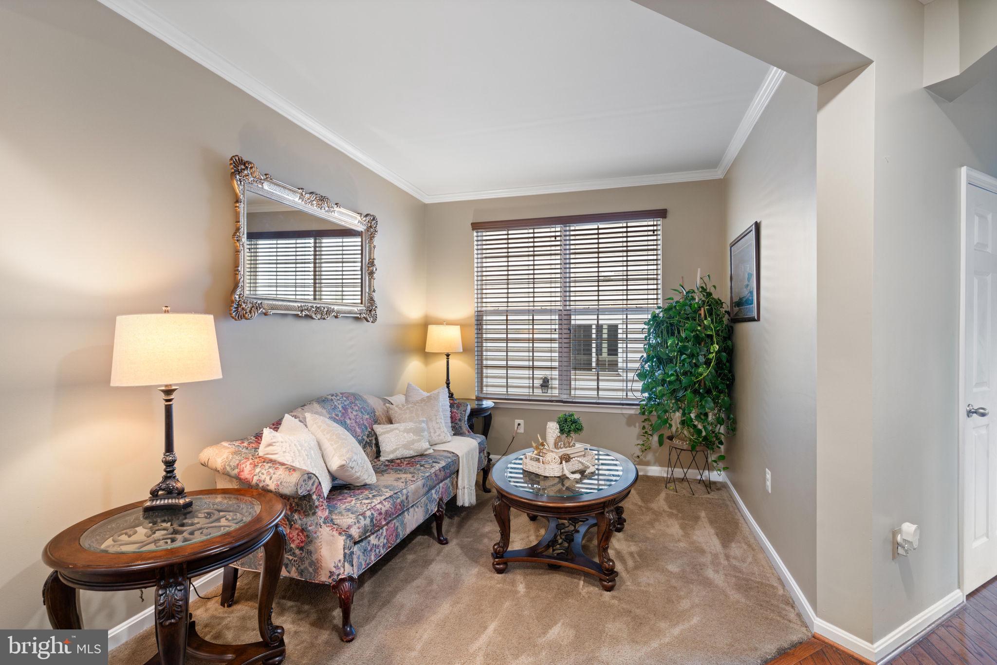 EAGLES POINTE - Residential