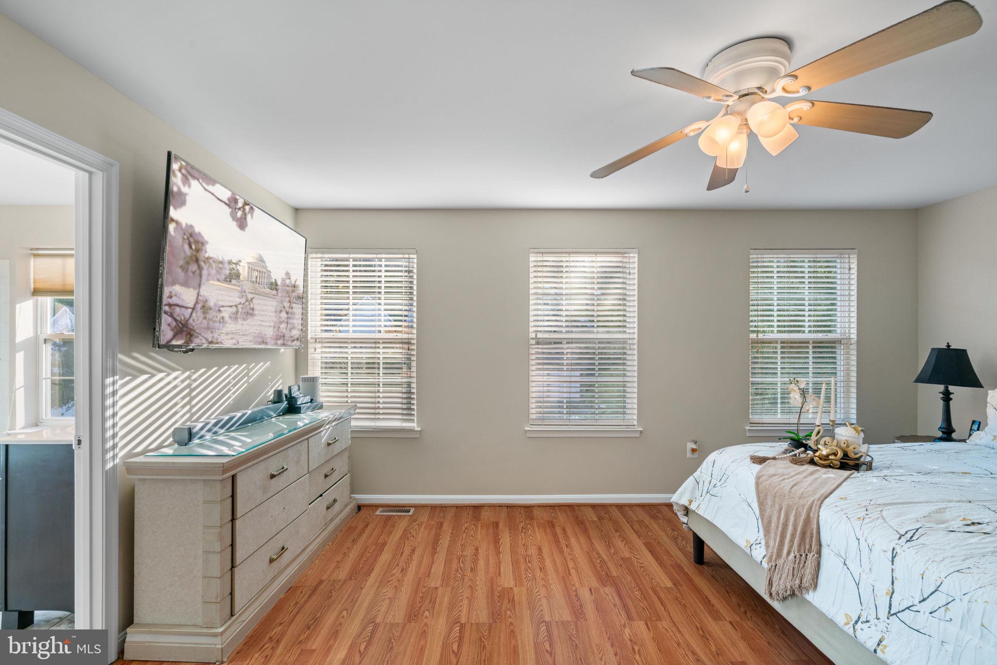 EAGLES POINTE - Residential