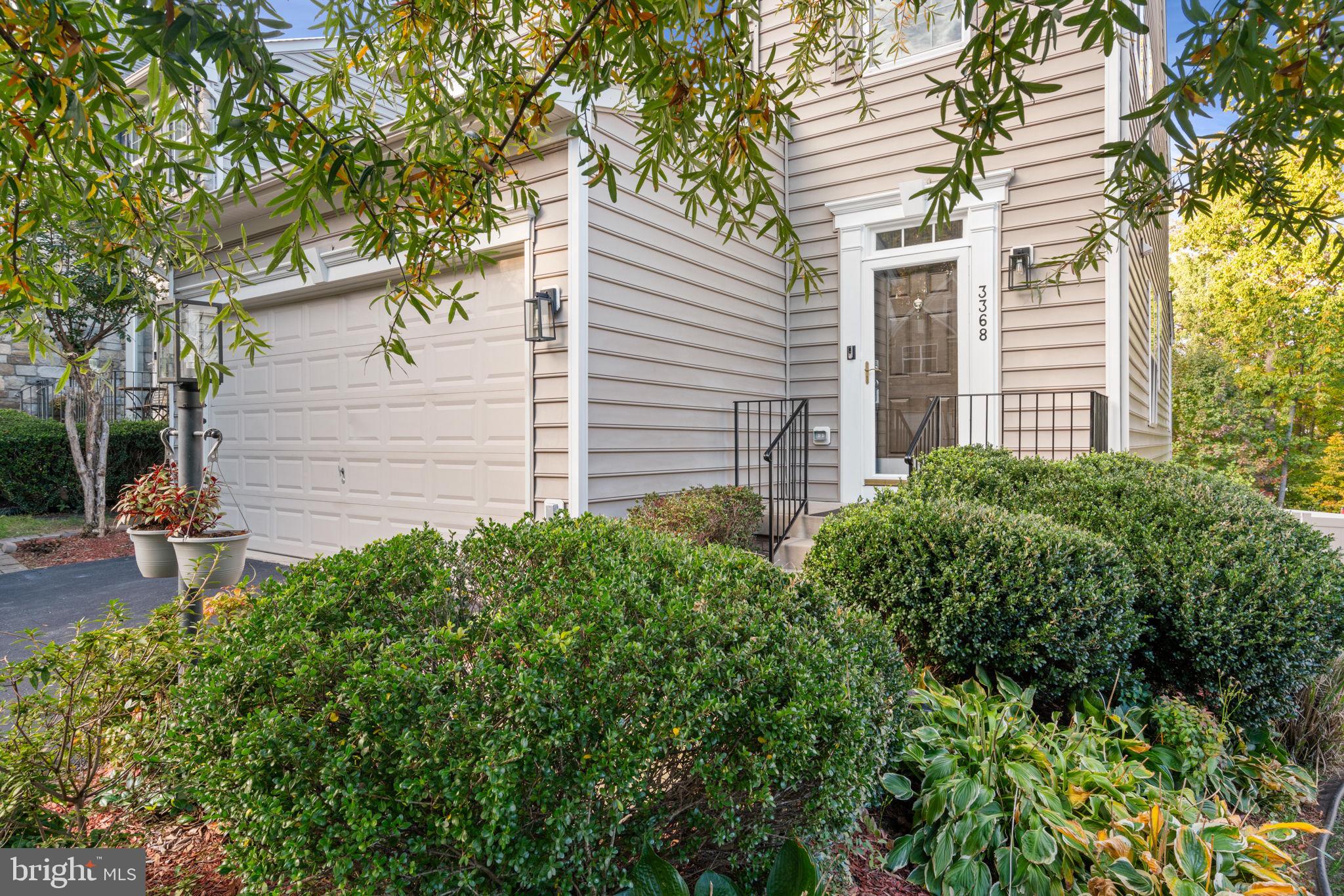 EAGLES POINTE - Residential