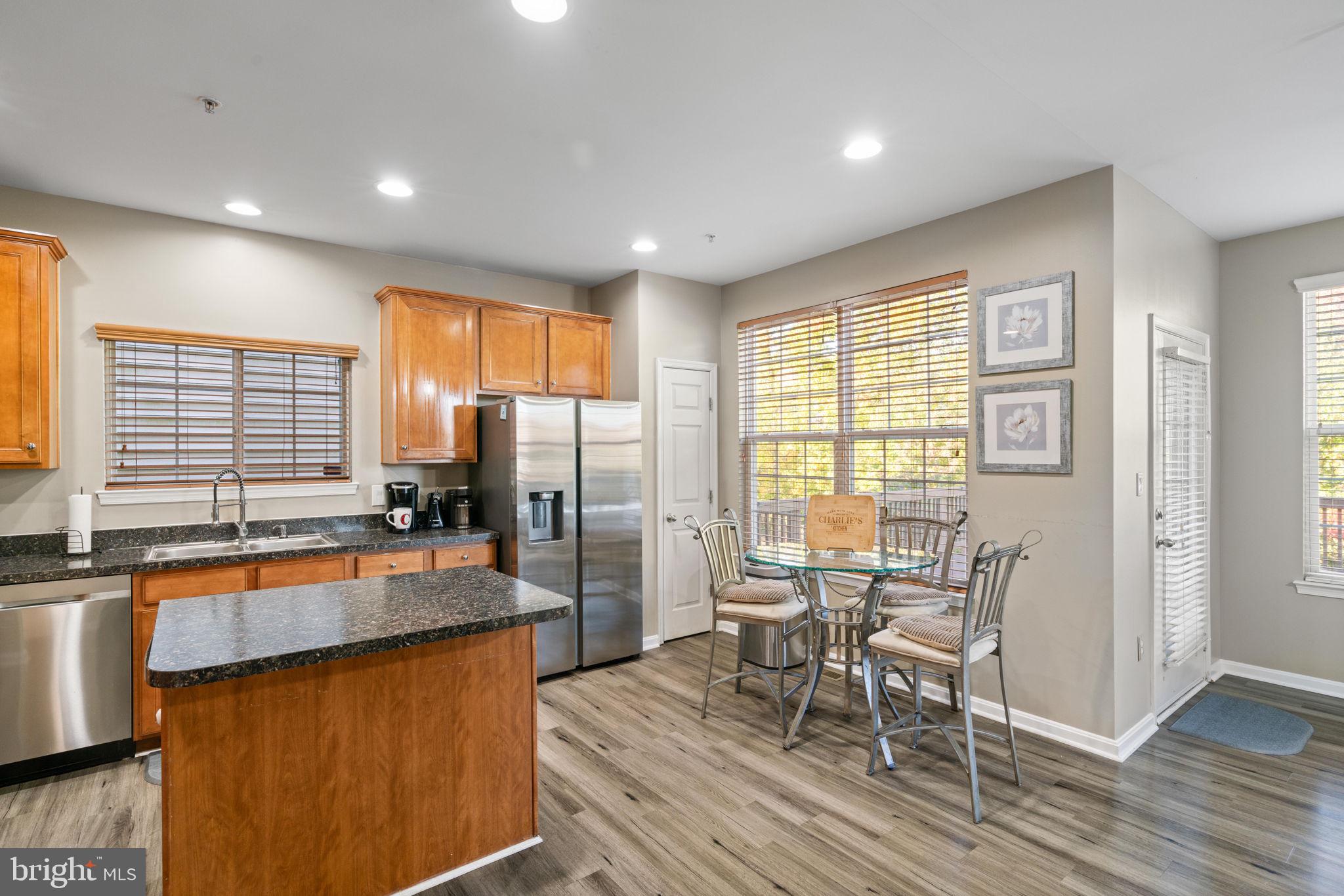 EAGLES POINTE - Residential