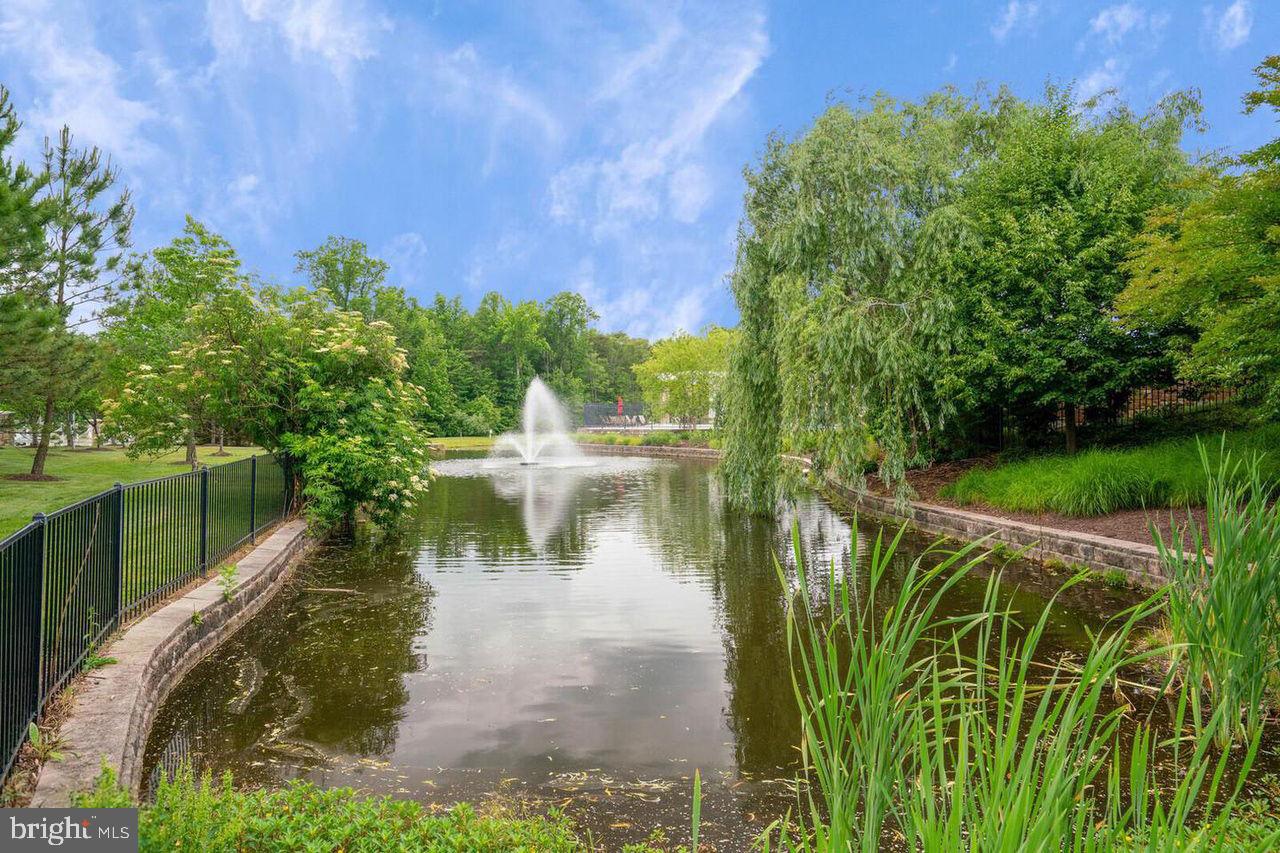 EAGLES POINTE - Residential