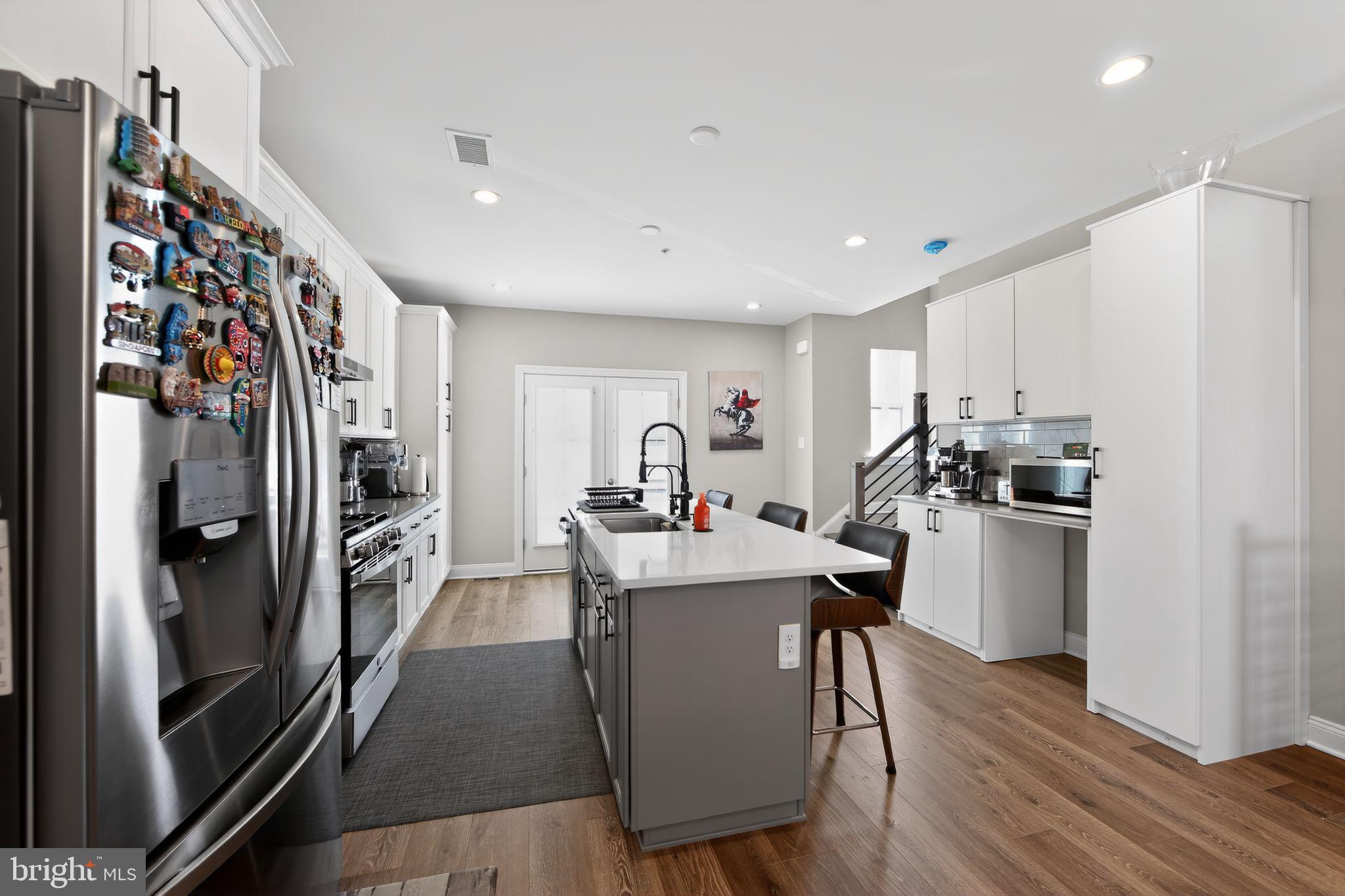 FREELAND SQUARE - Residential