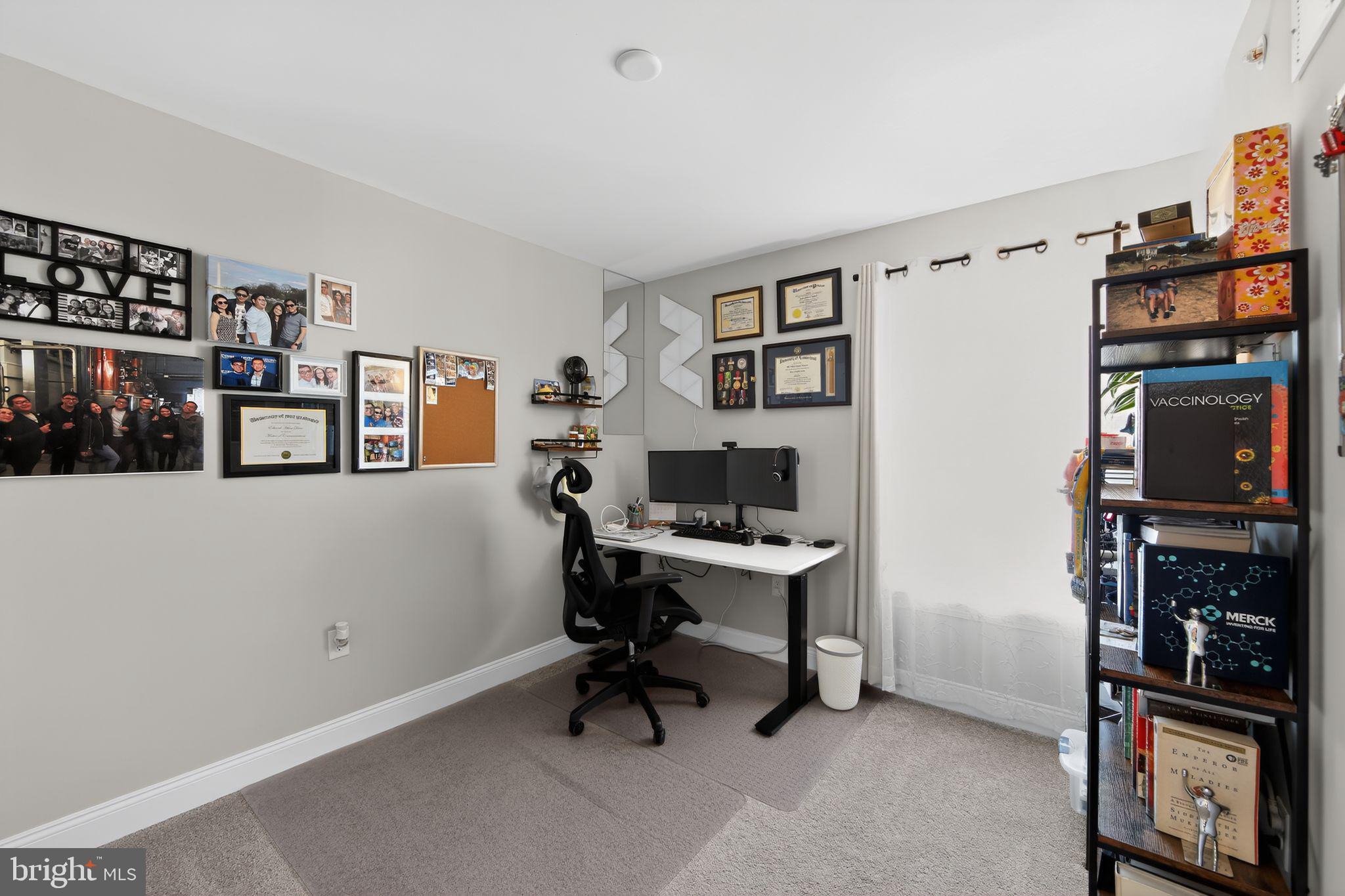 FREELAND SQUARE - Residential