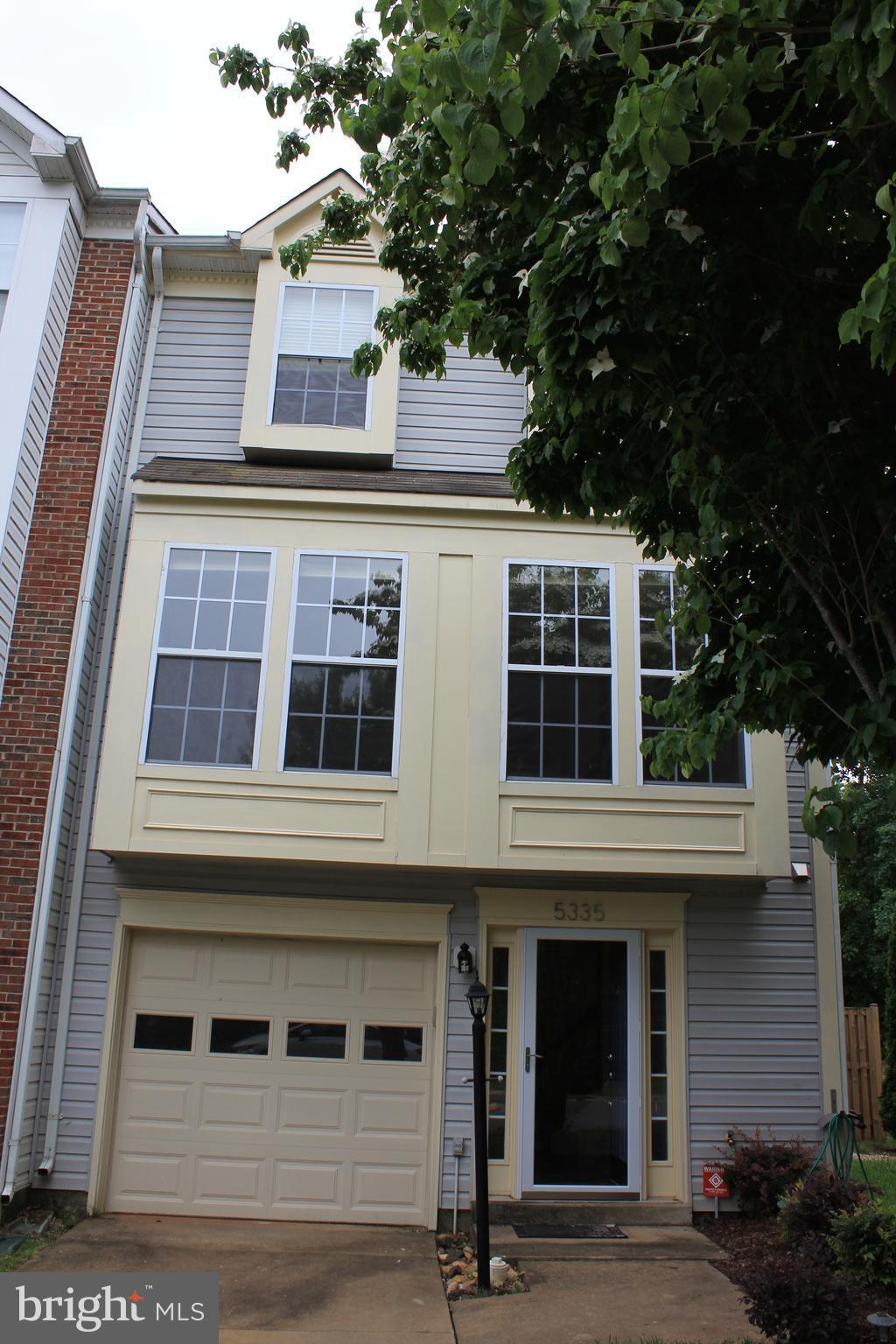 RIDGEFIELD CROSSING - Residential Lease