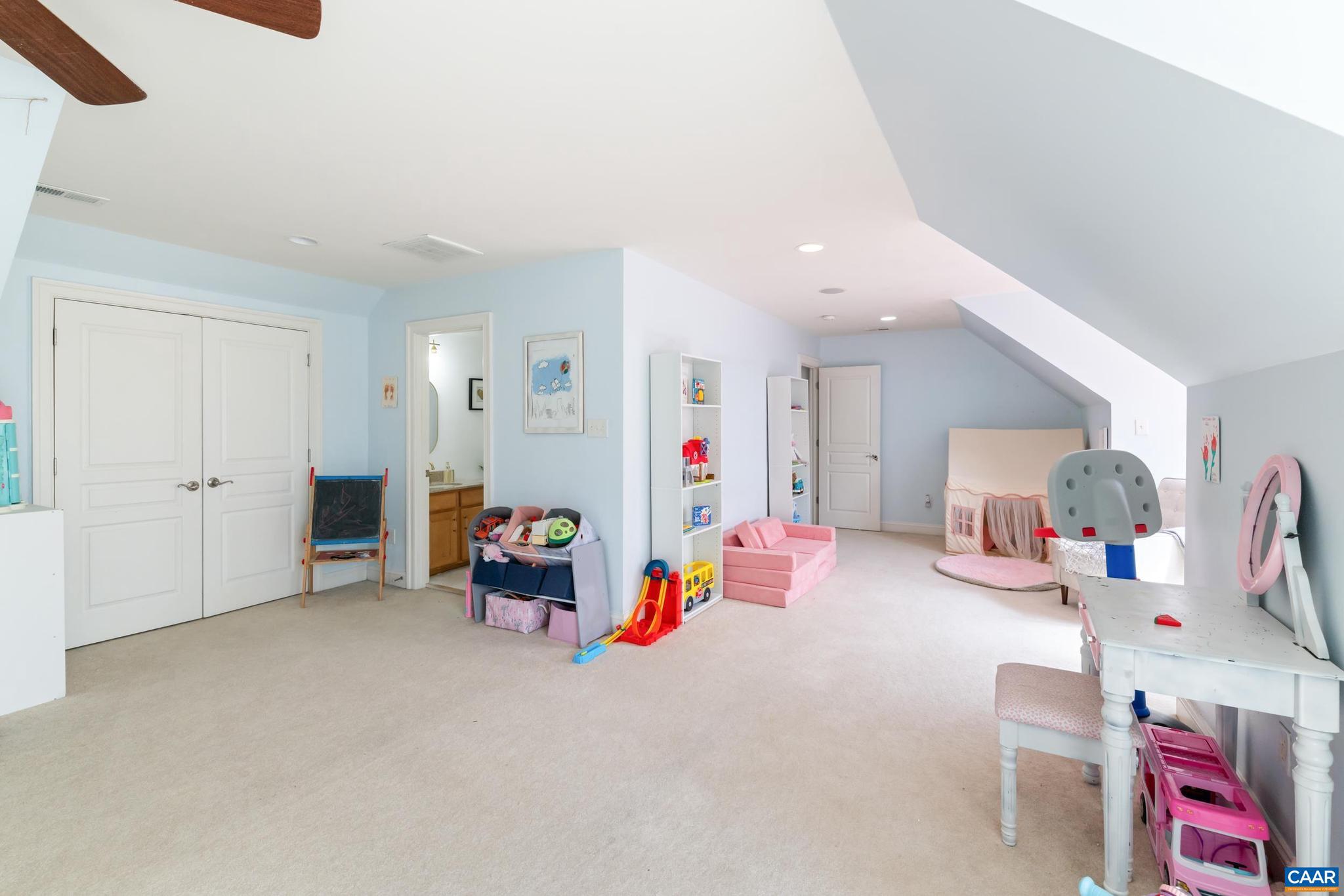 SPRING CREEK - Residential