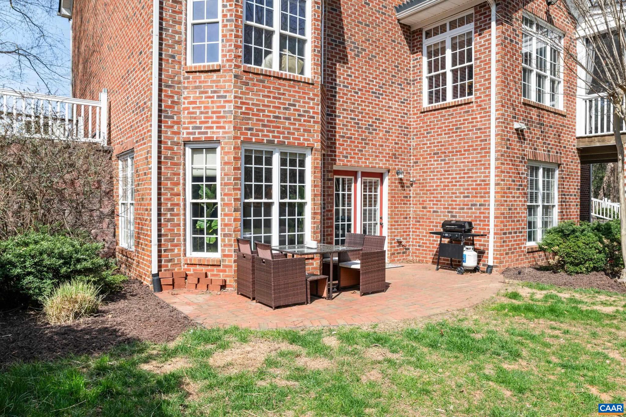 SPRING CREEK - Residential