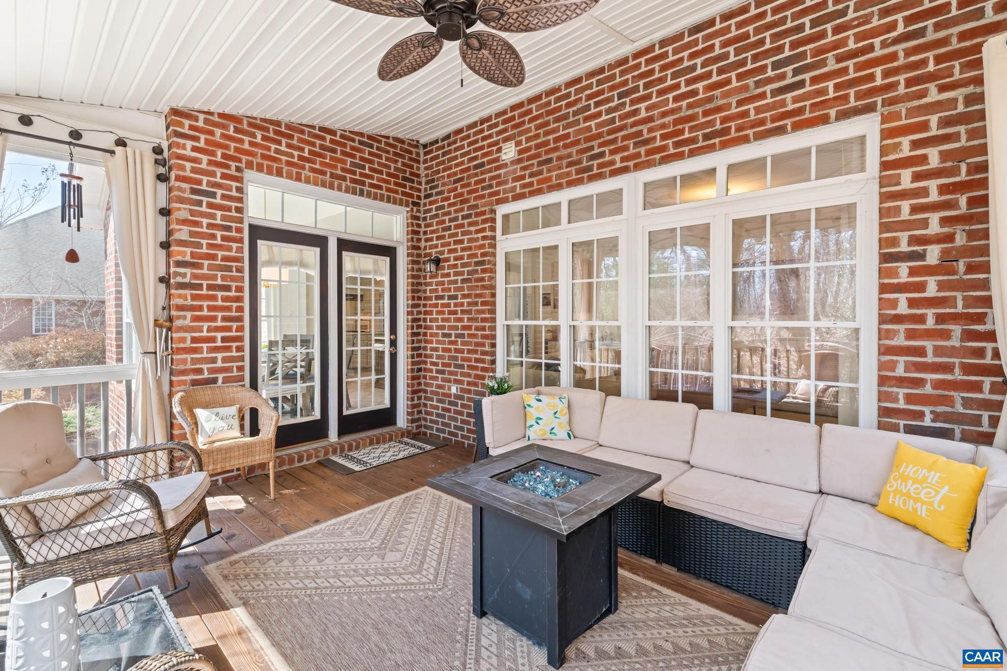 SPRING CREEK - Residential