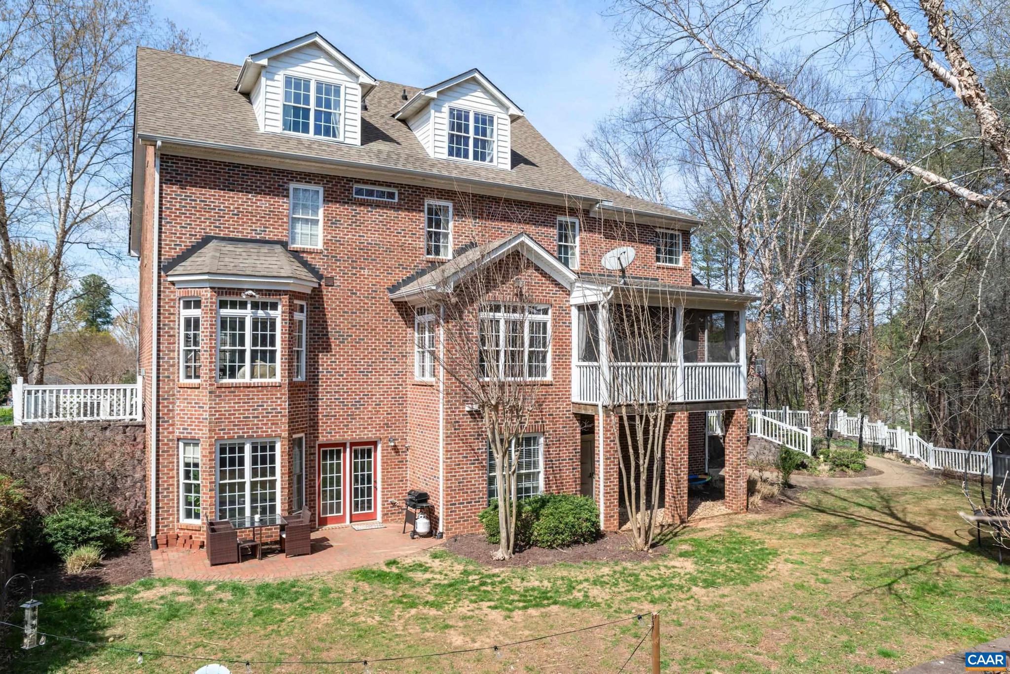 SPRING CREEK - Residential