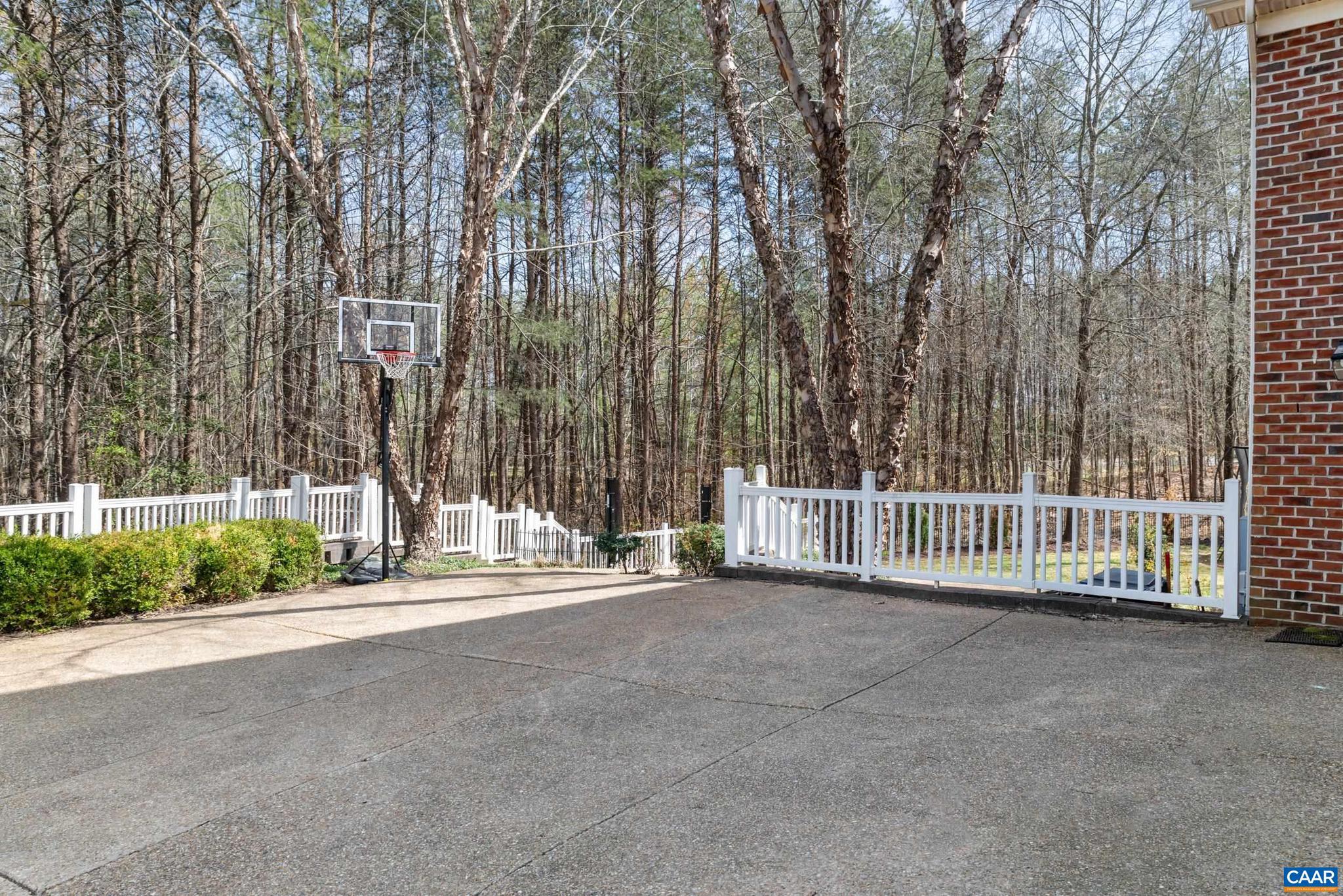 SPRING CREEK - Residential