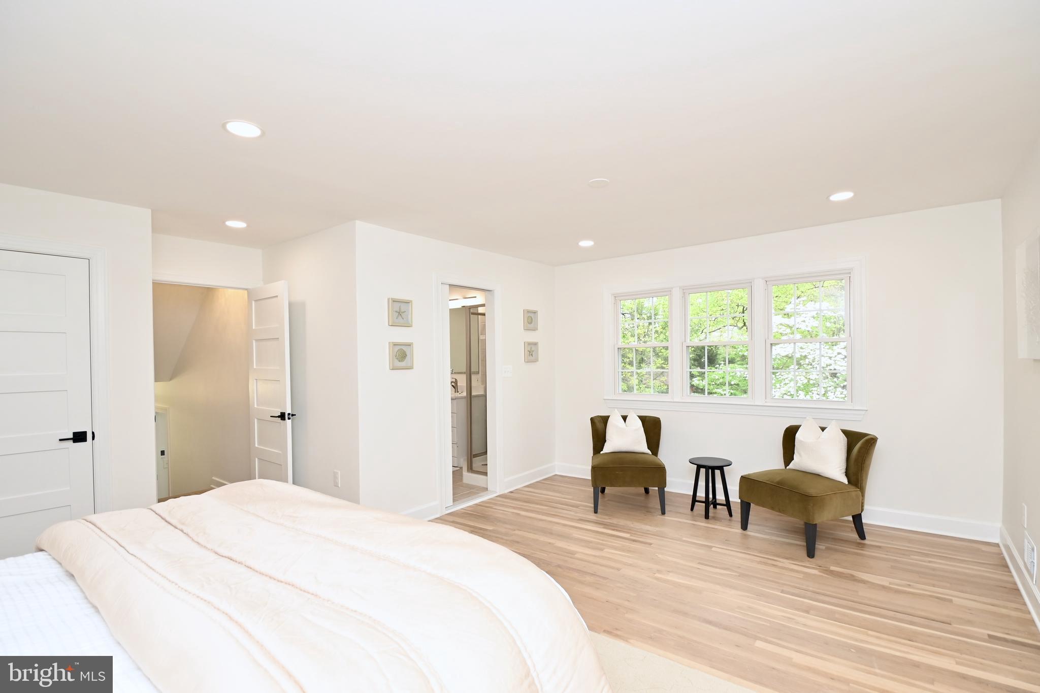 VICTORIA WOODS - Residential