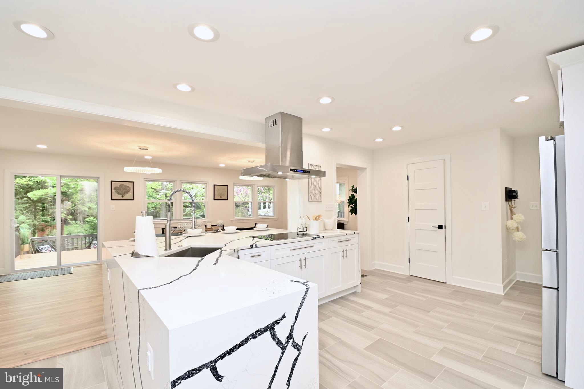 VICTORIA WOODS - Residential