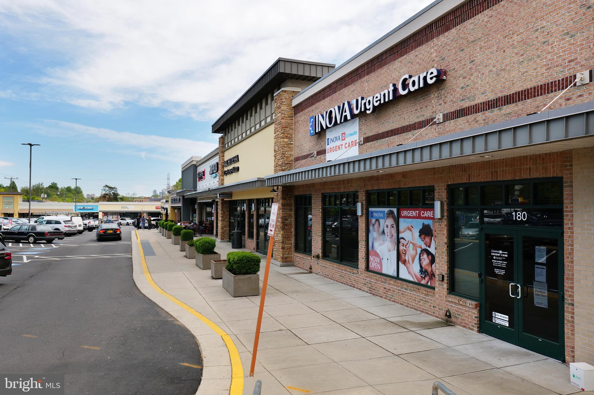 VICTORIA WOODS - Residential