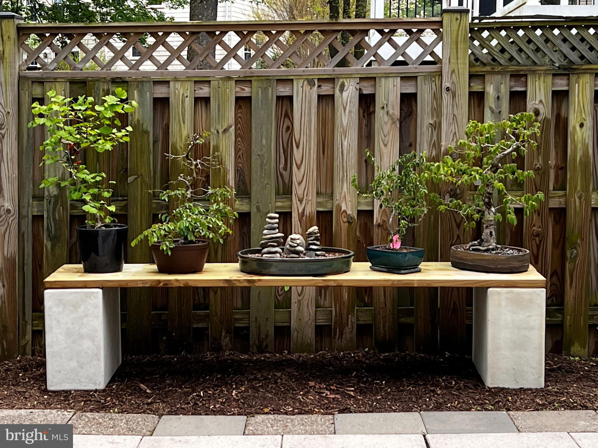 VICTORIA WOODS - Residential