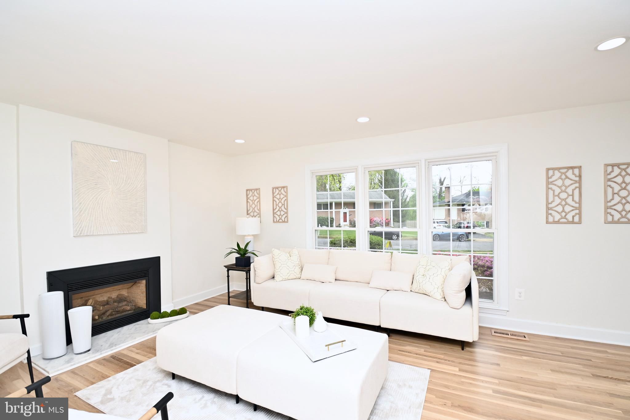 VICTORIA WOODS - Residential