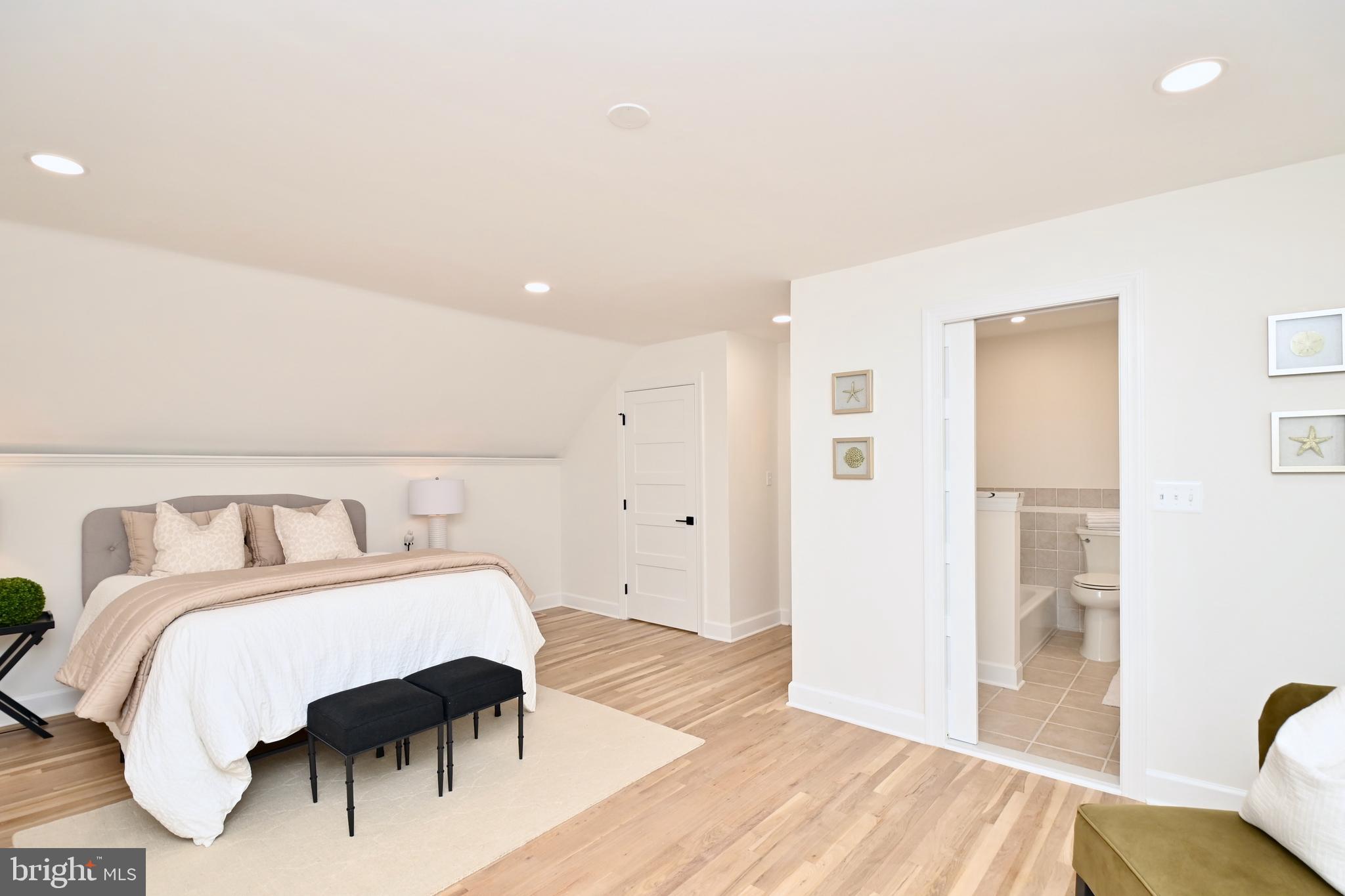 VICTORIA WOODS - Residential