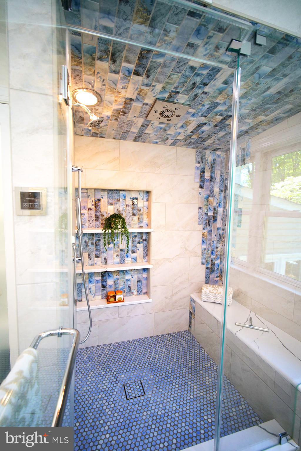 VICTORIA WOODS - Residential