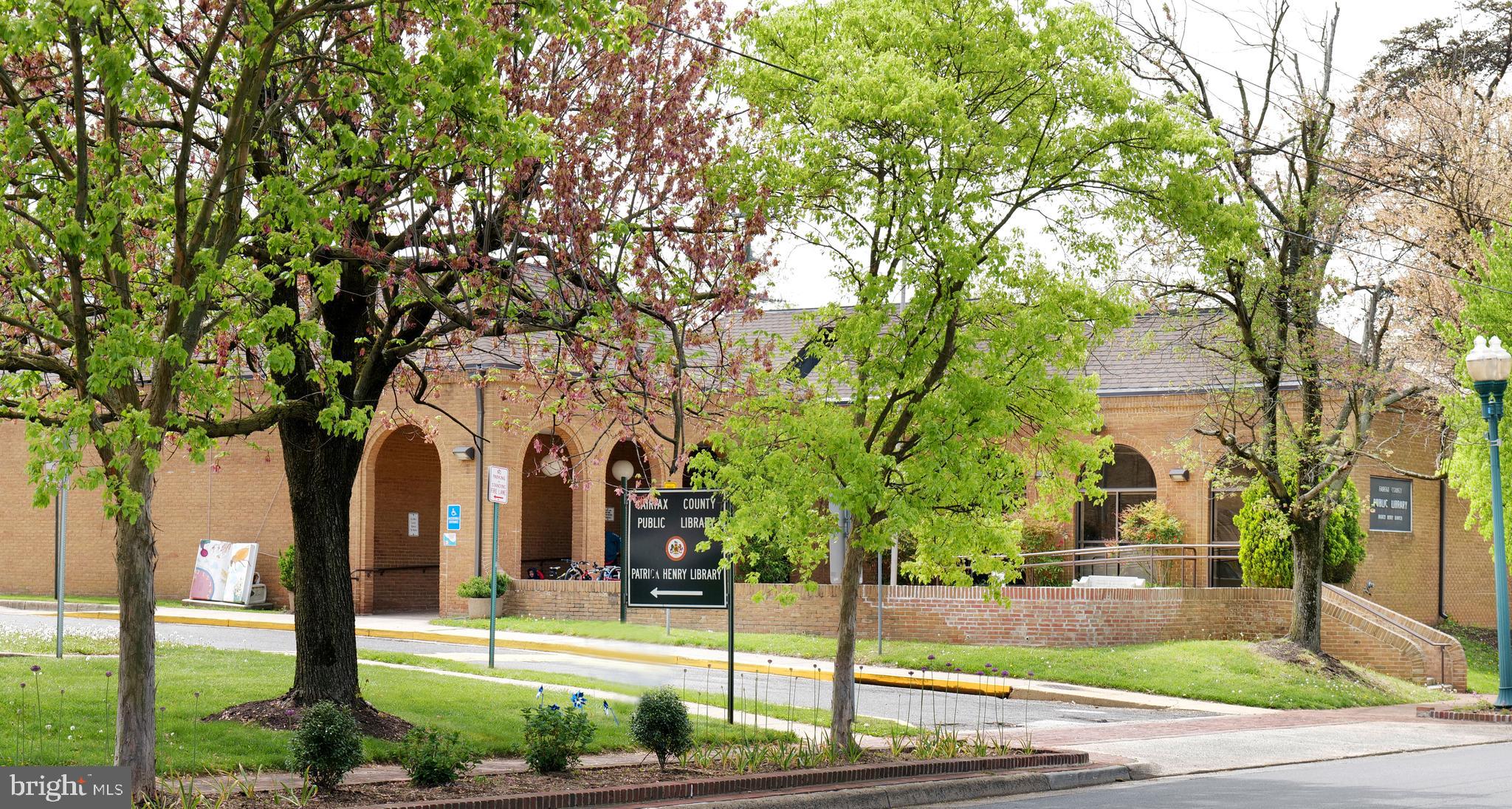 VICTORIA WOODS - Residential