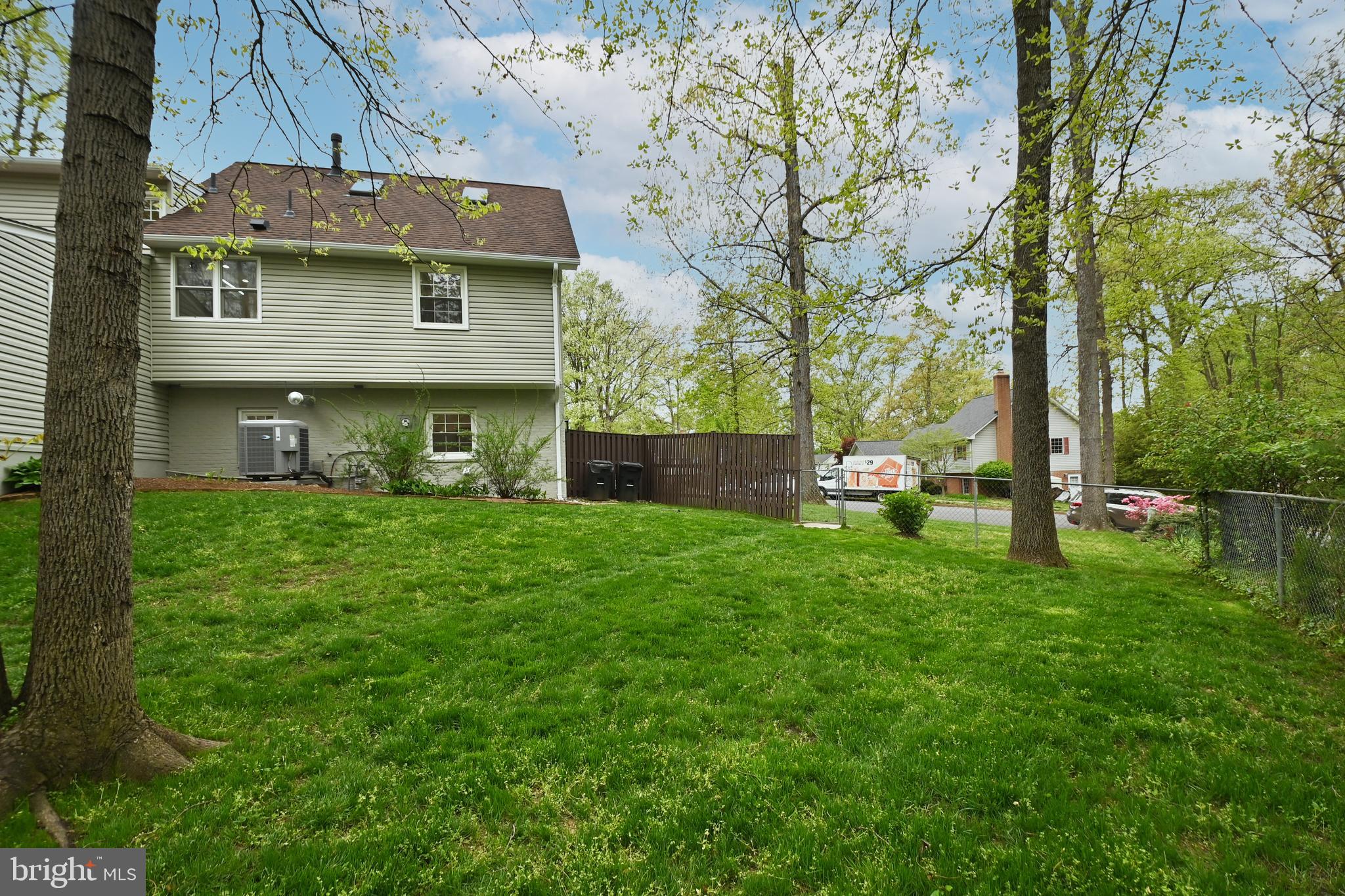 VICTORIA WOODS - Residential