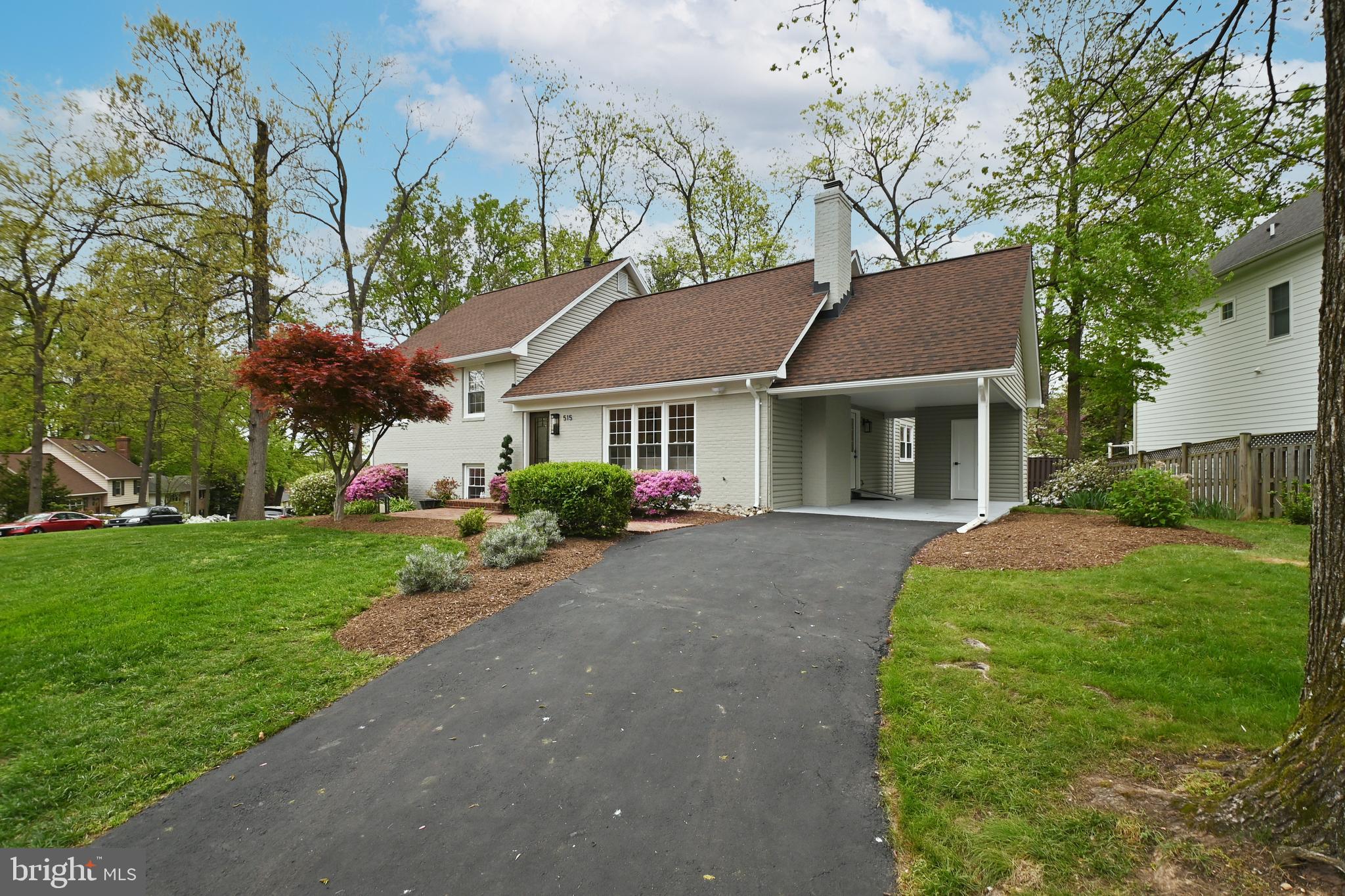 VICTORIA WOODS - Residential