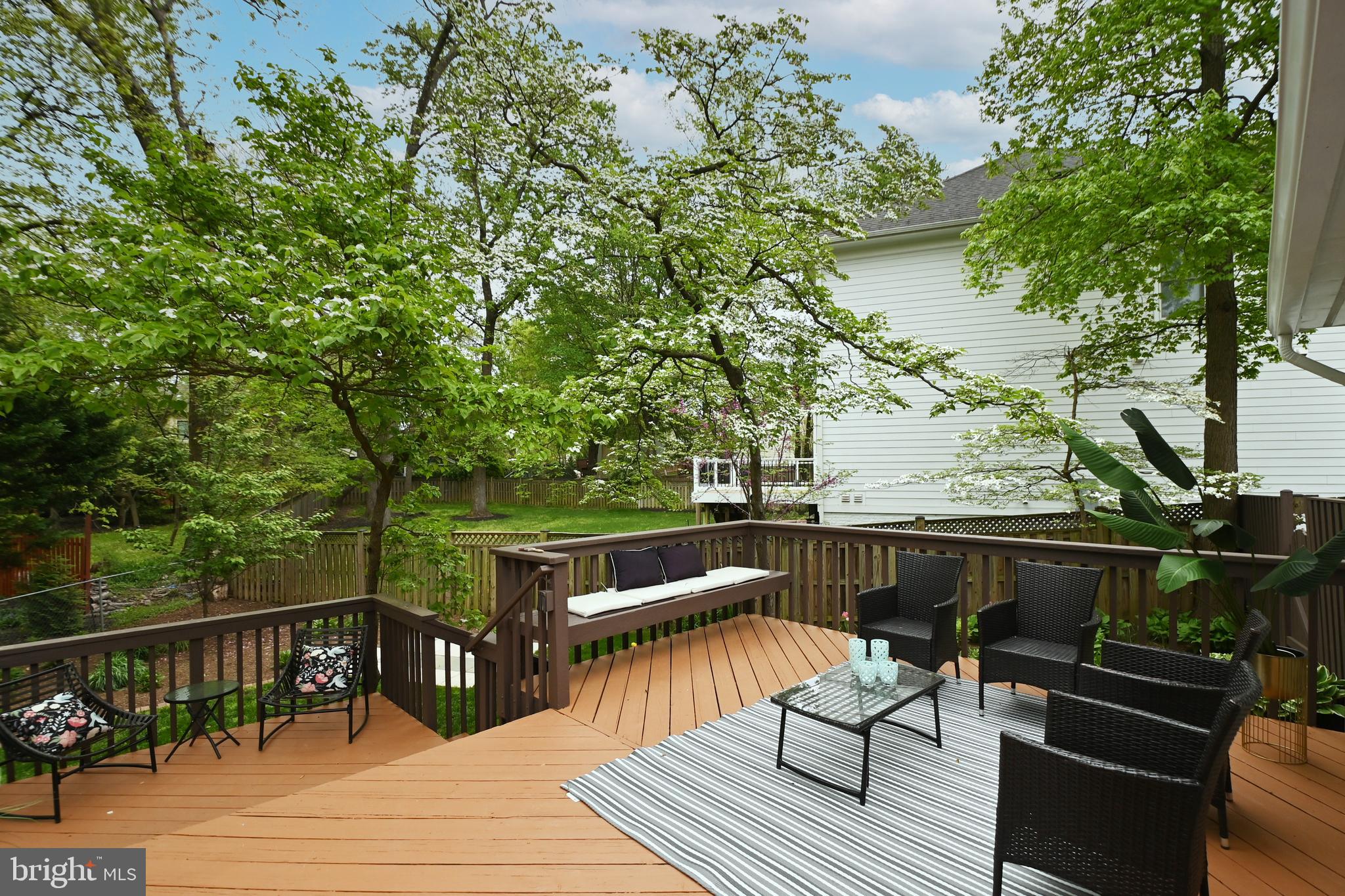 VICTORIA WOODS - Residential