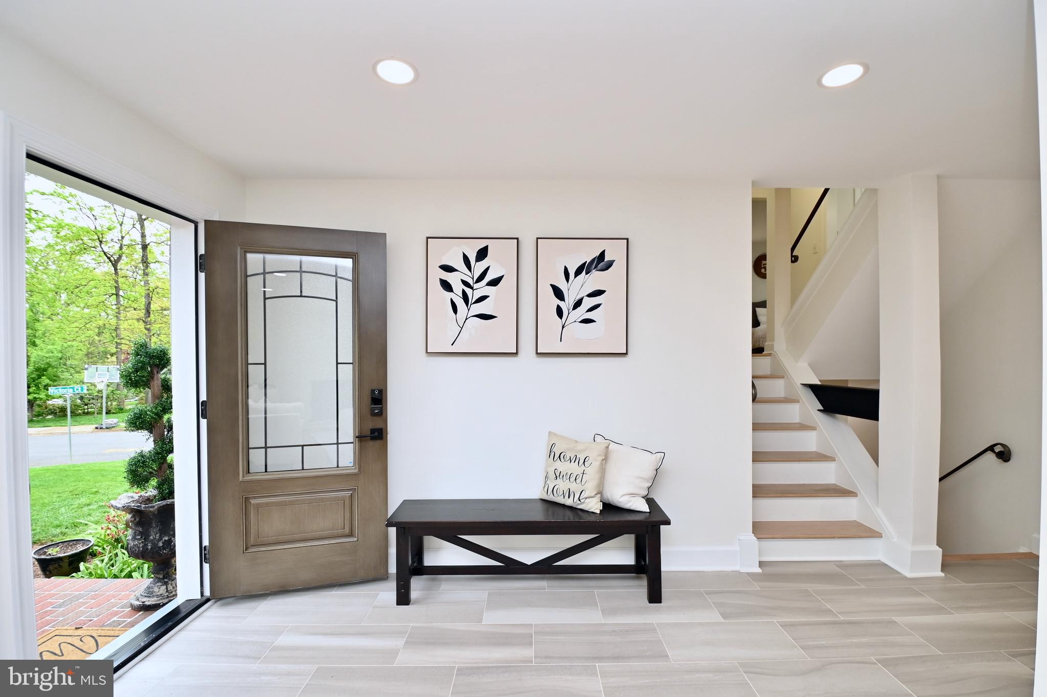 VICTORIA WOODS - Residential