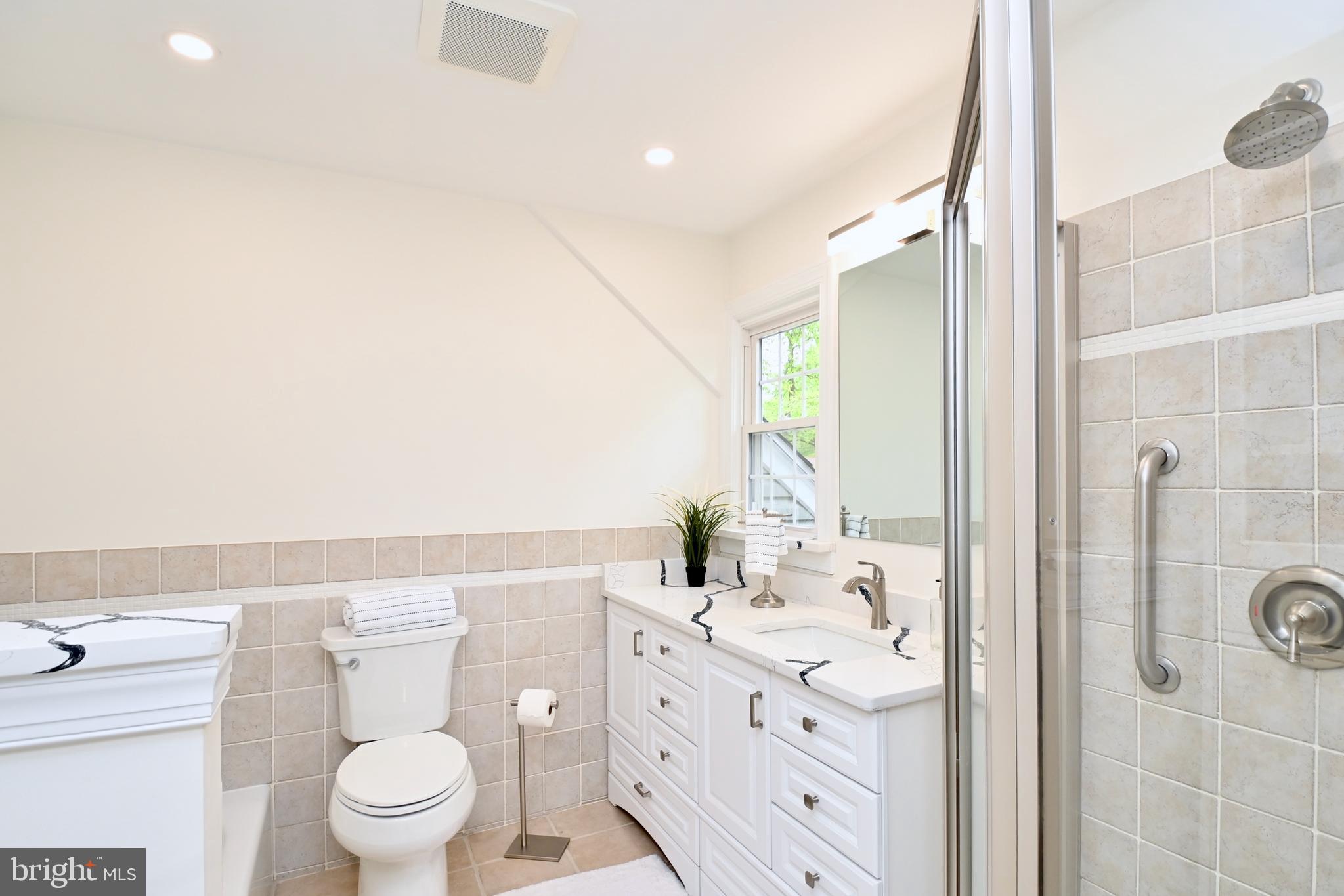 VICTORIA WOODS - Residential