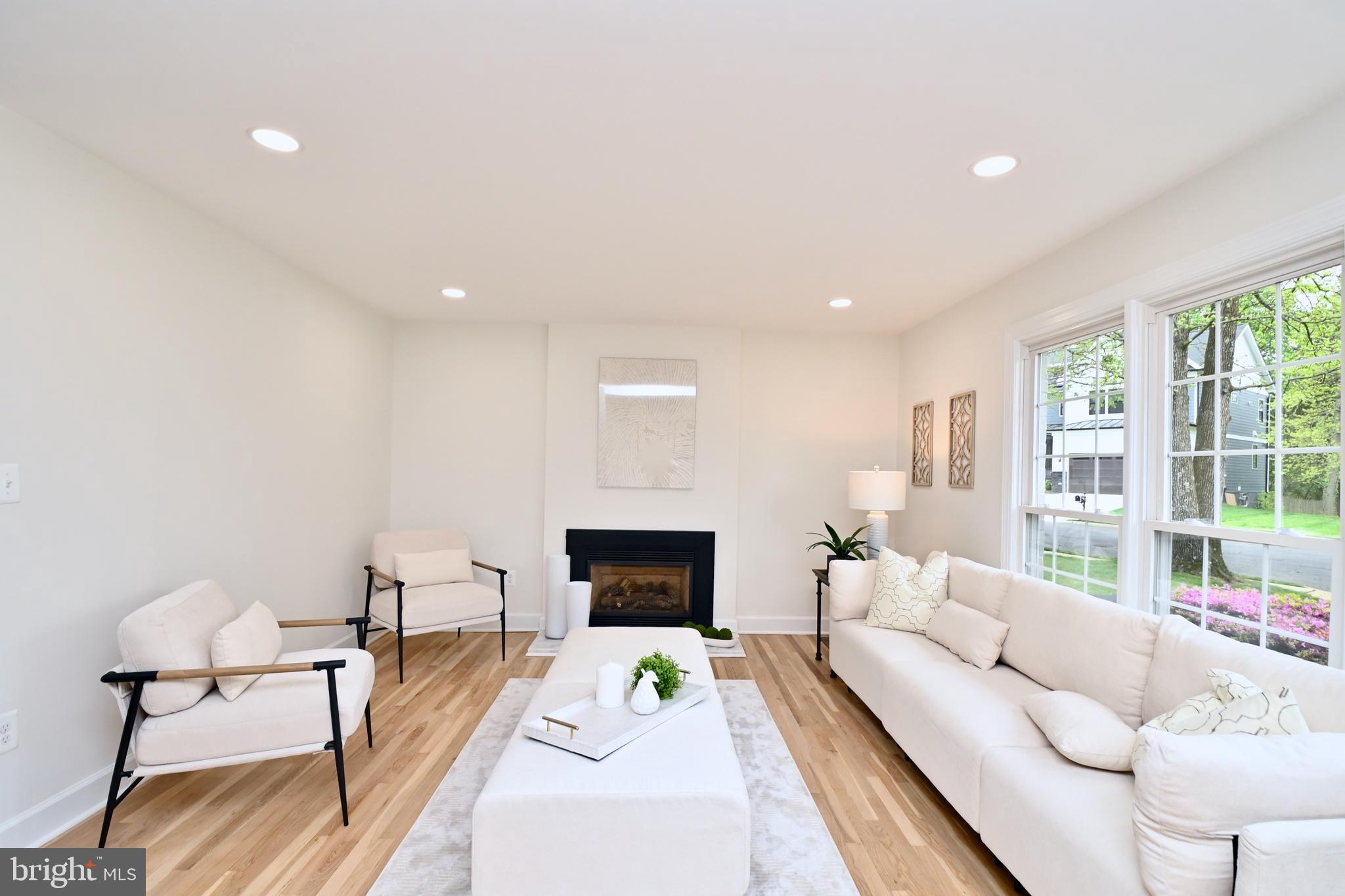 VICTORIA WOODS - Residential