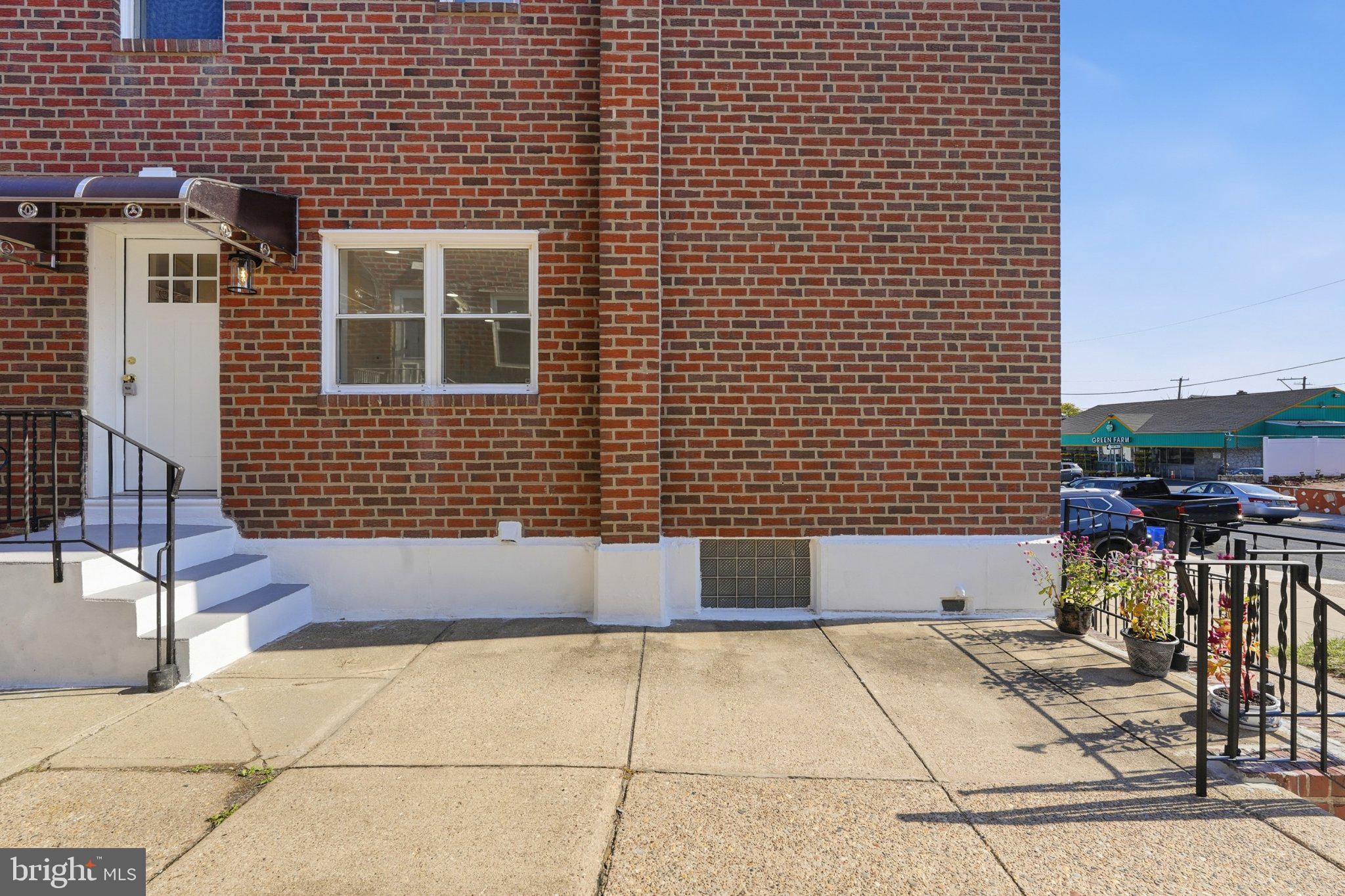 649 LAWLER STREET