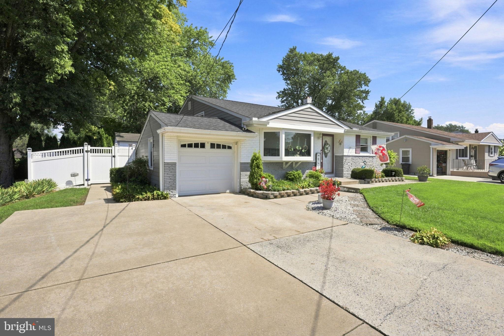 49 ROCKVILLE DRIVE