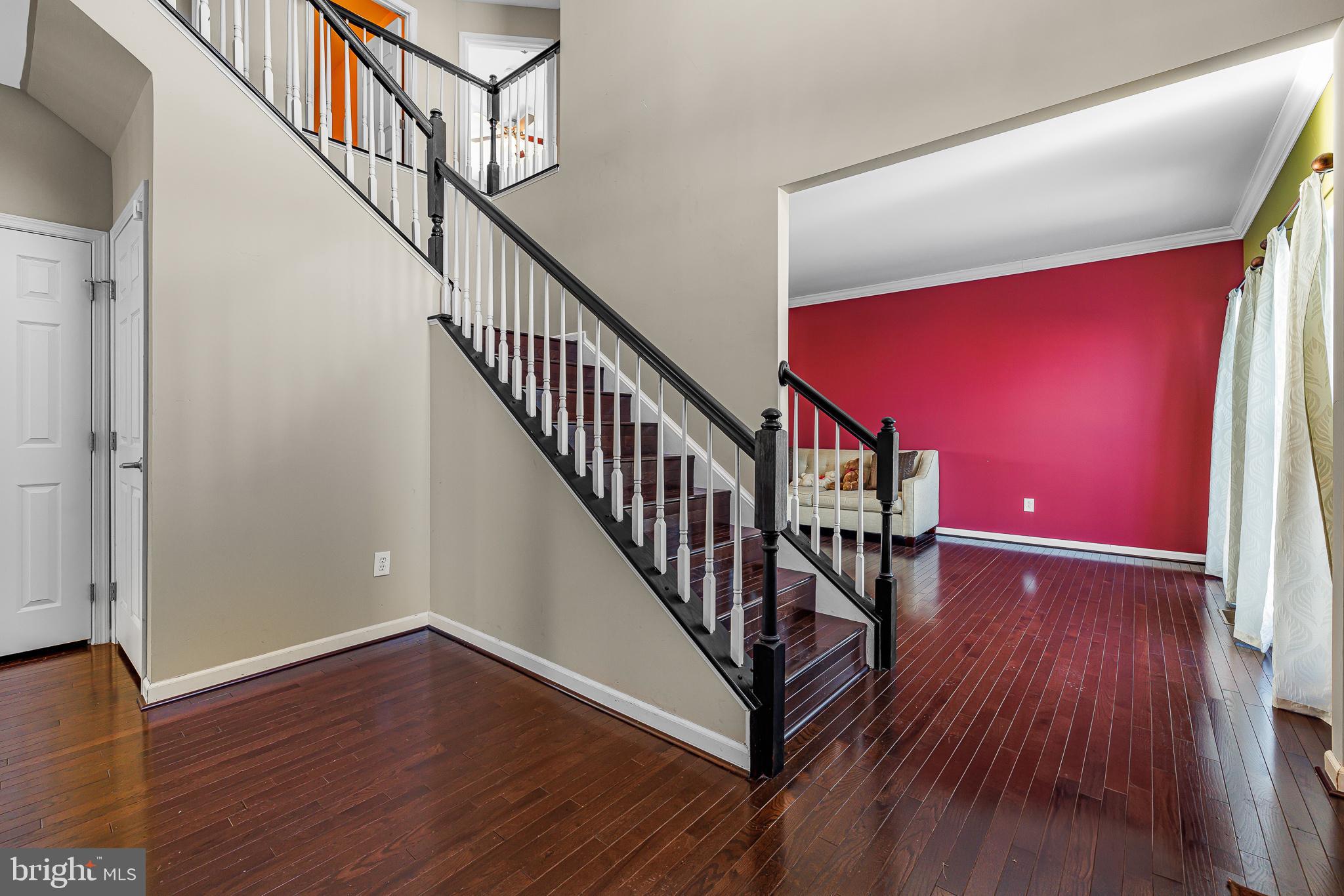 206 MARKHAM COURT