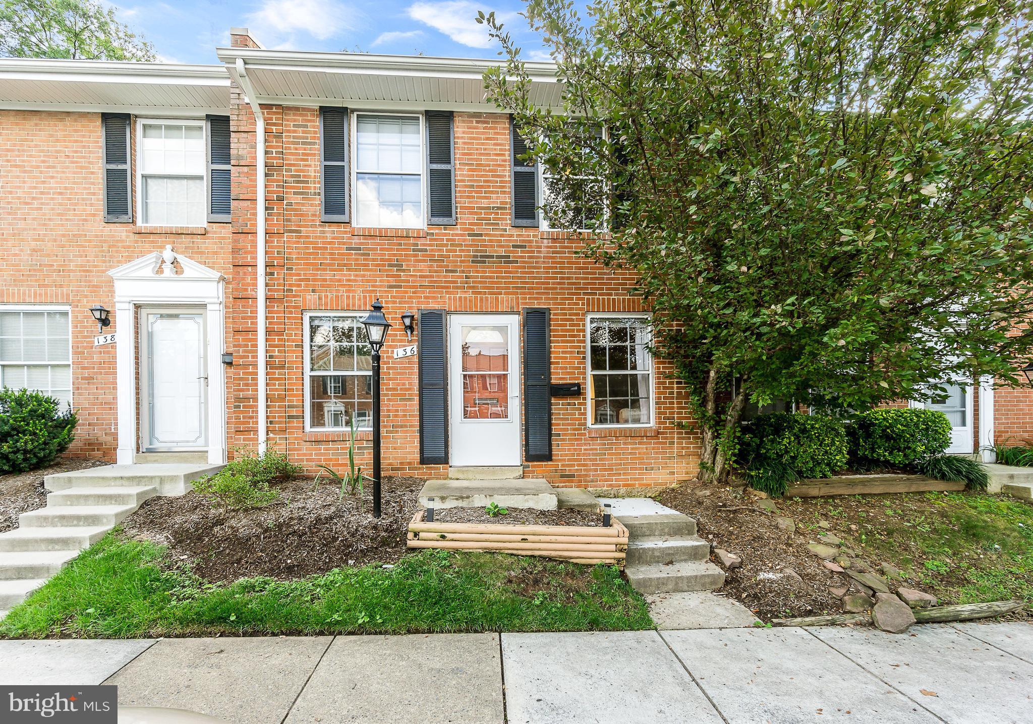 PEMBROOKE - Residential