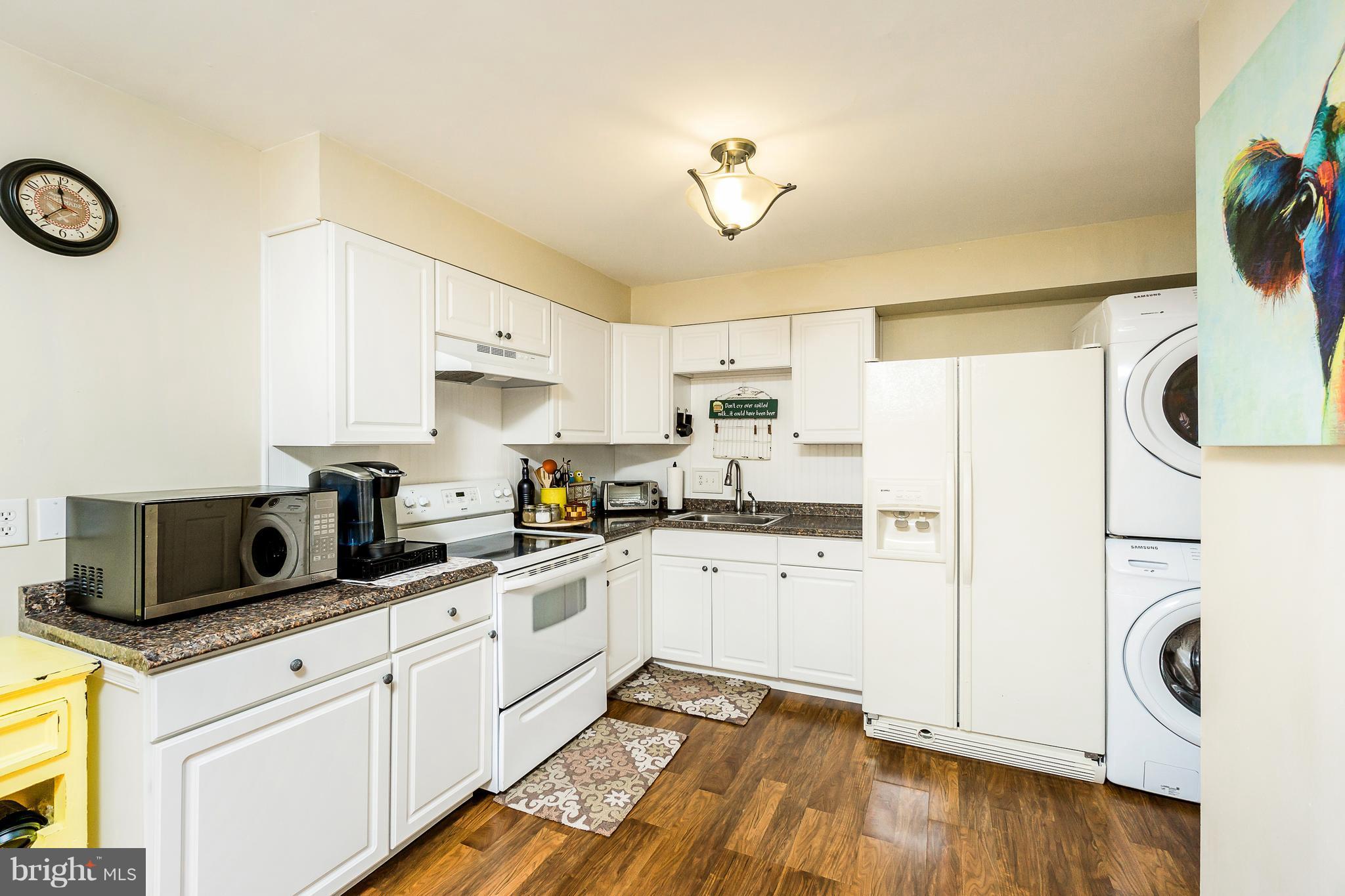 PEMBROOKE - Residential