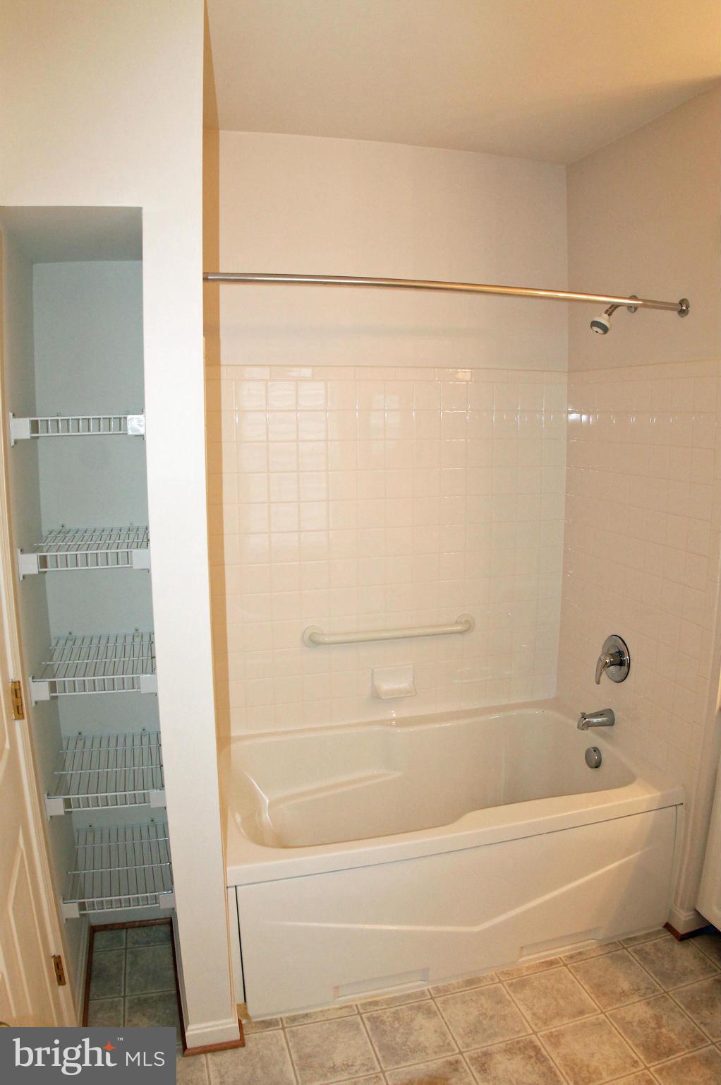 HOPEWELL POINTE - Residential