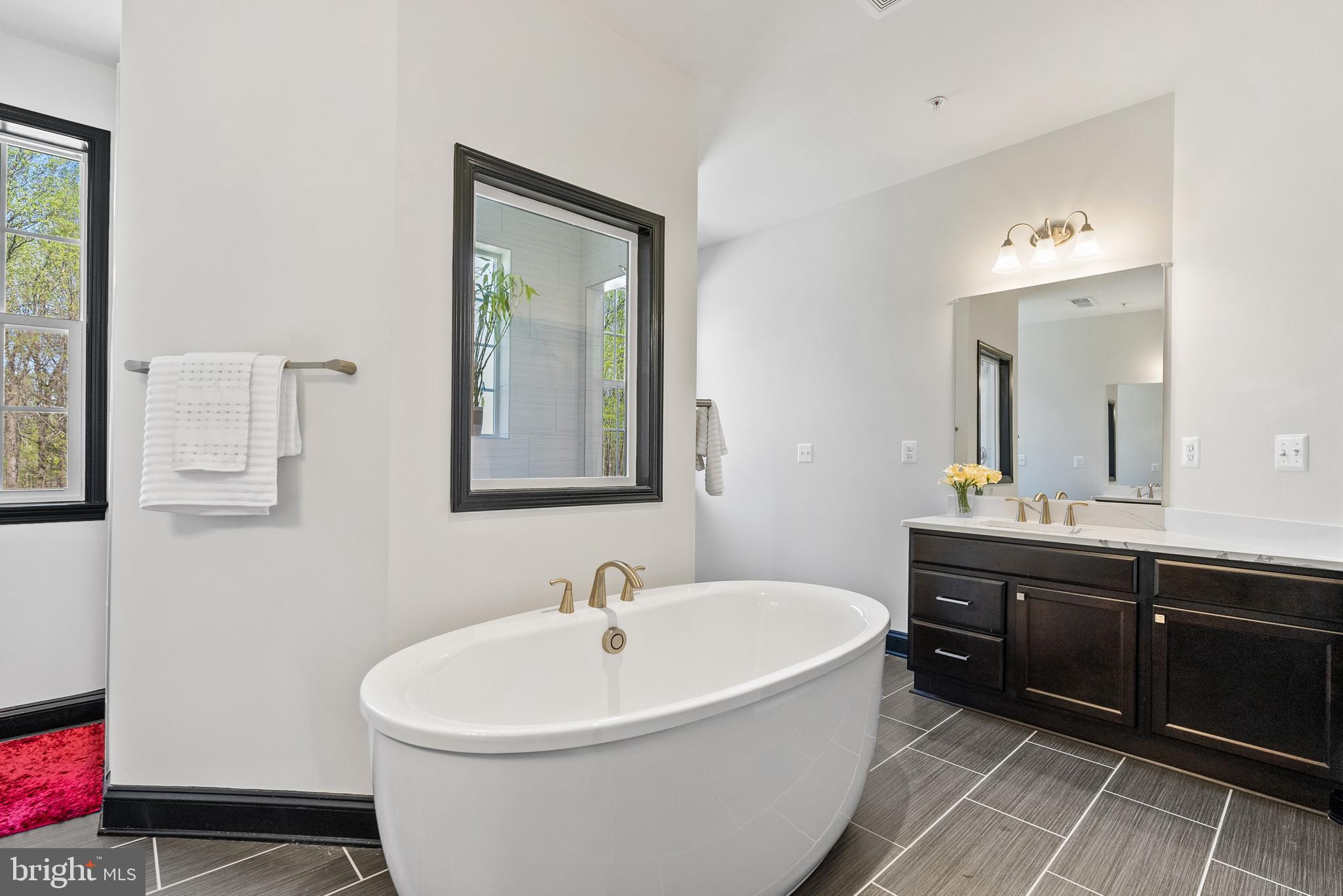 FAIRVIEW MANOR - Residential