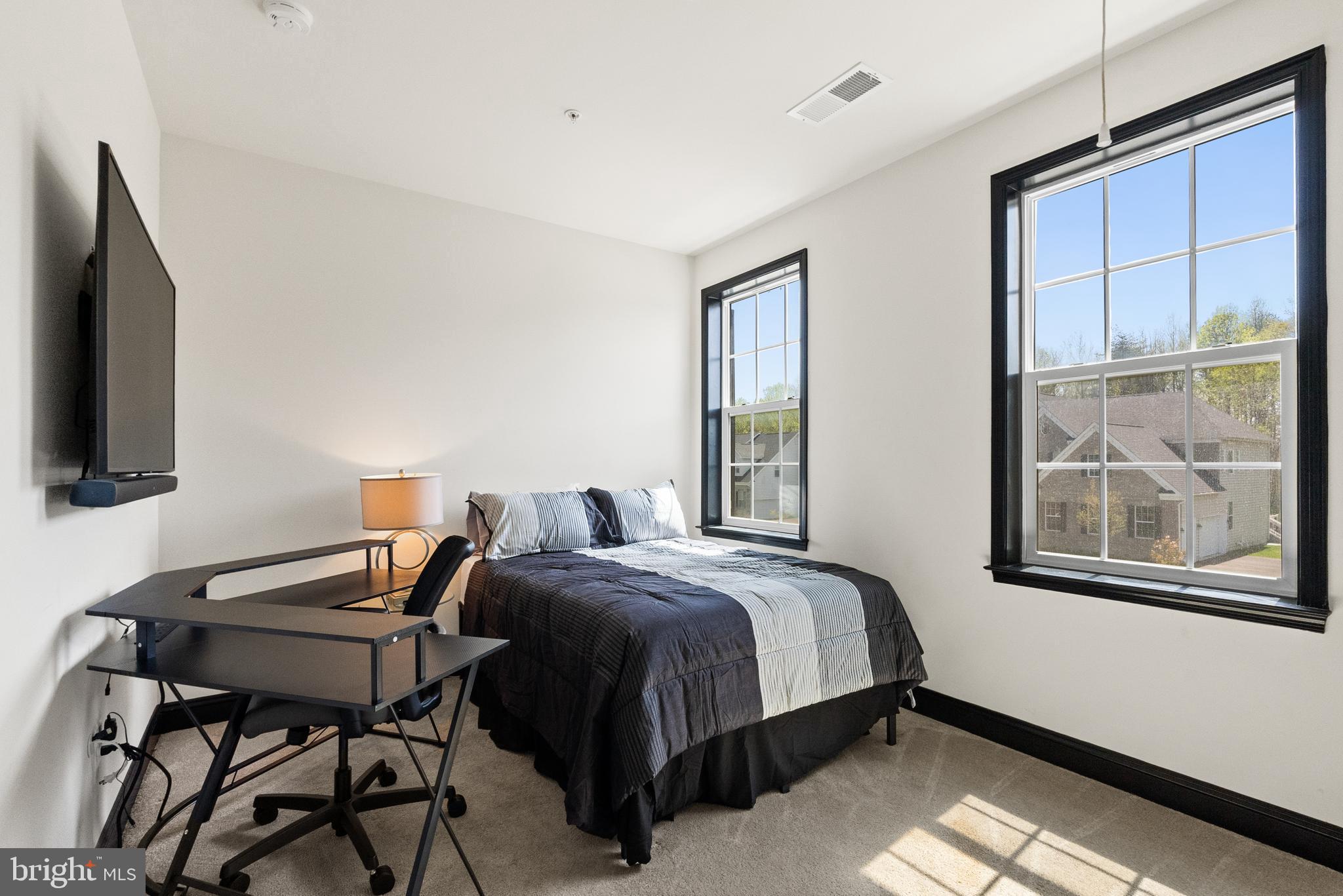 FAIRVIEW MANOR - Residential