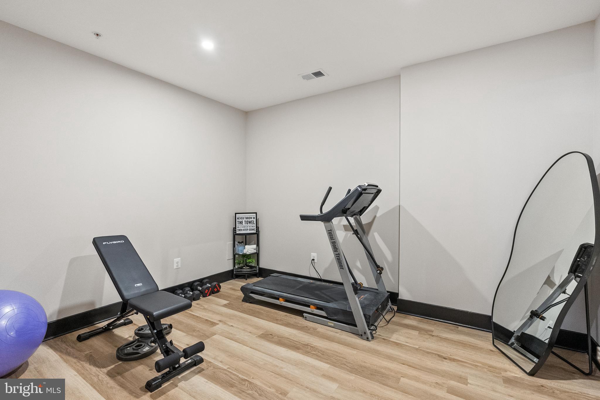 FAIRVIEW MANOR - Residential