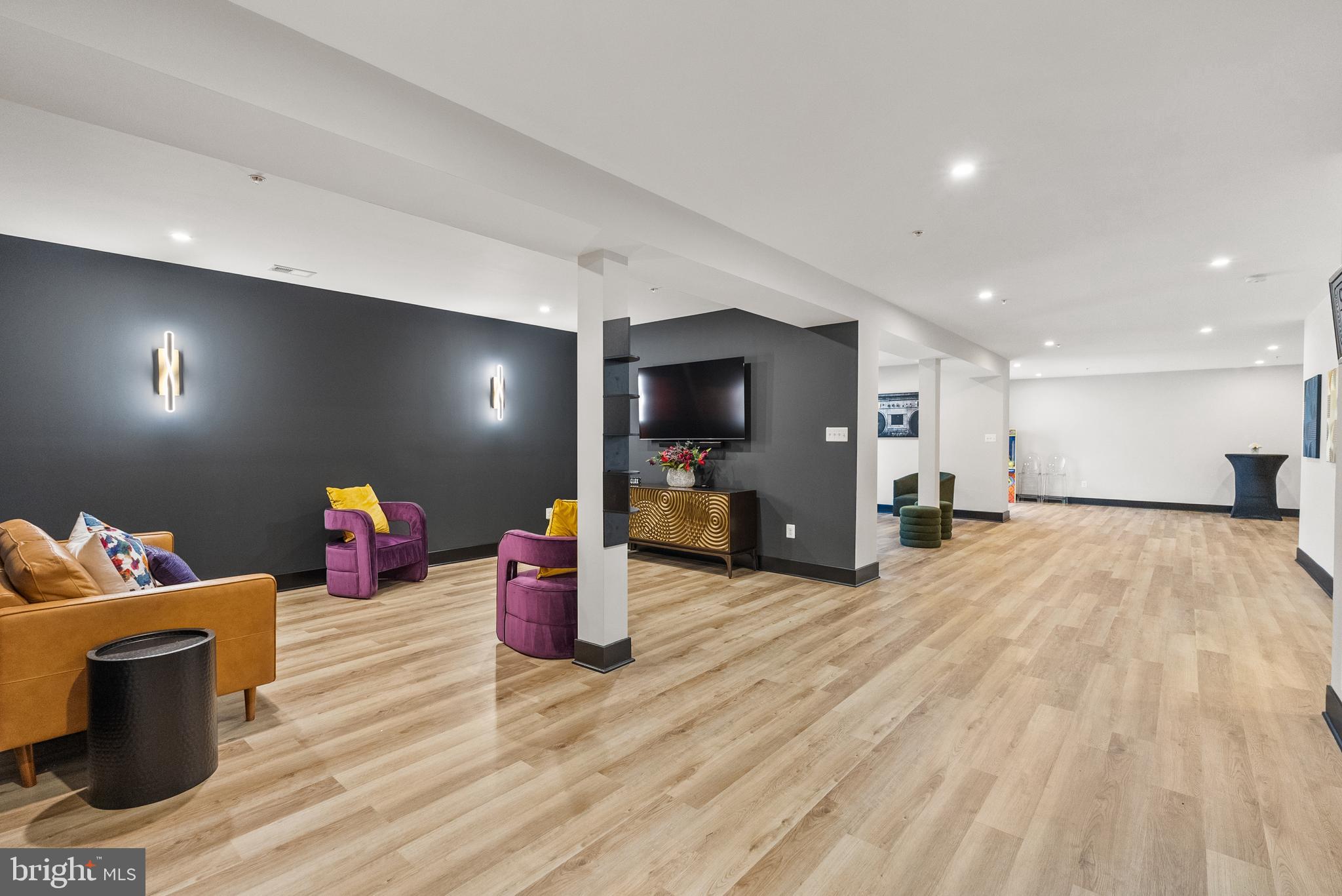 FAIRVIEW MANOR - Residential