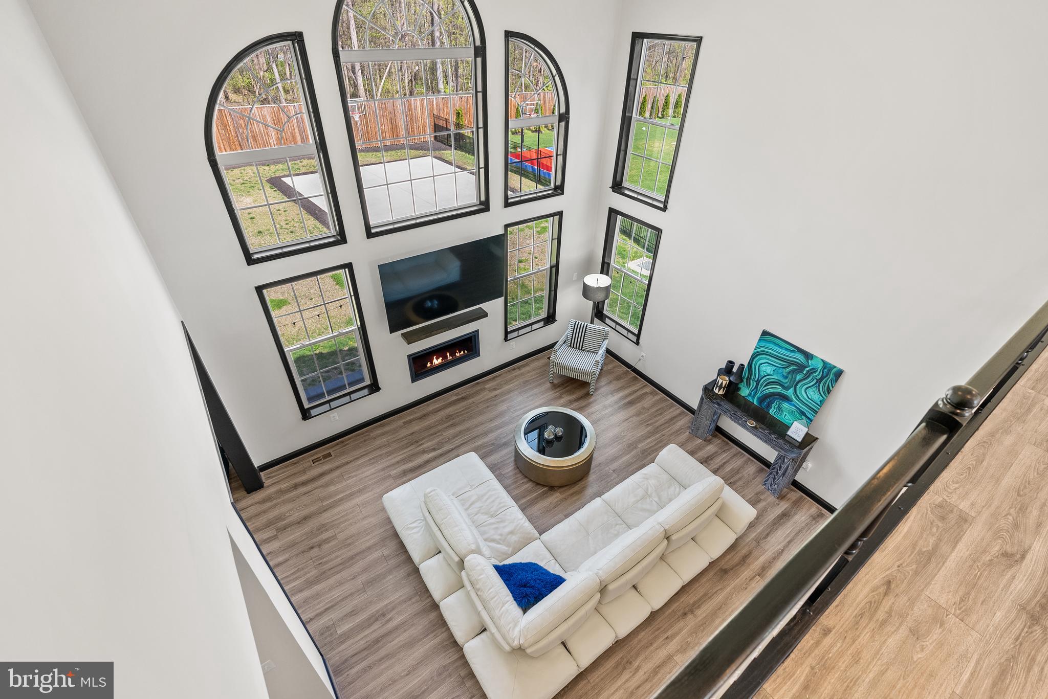 FAIRVIEW MANOR - Residential