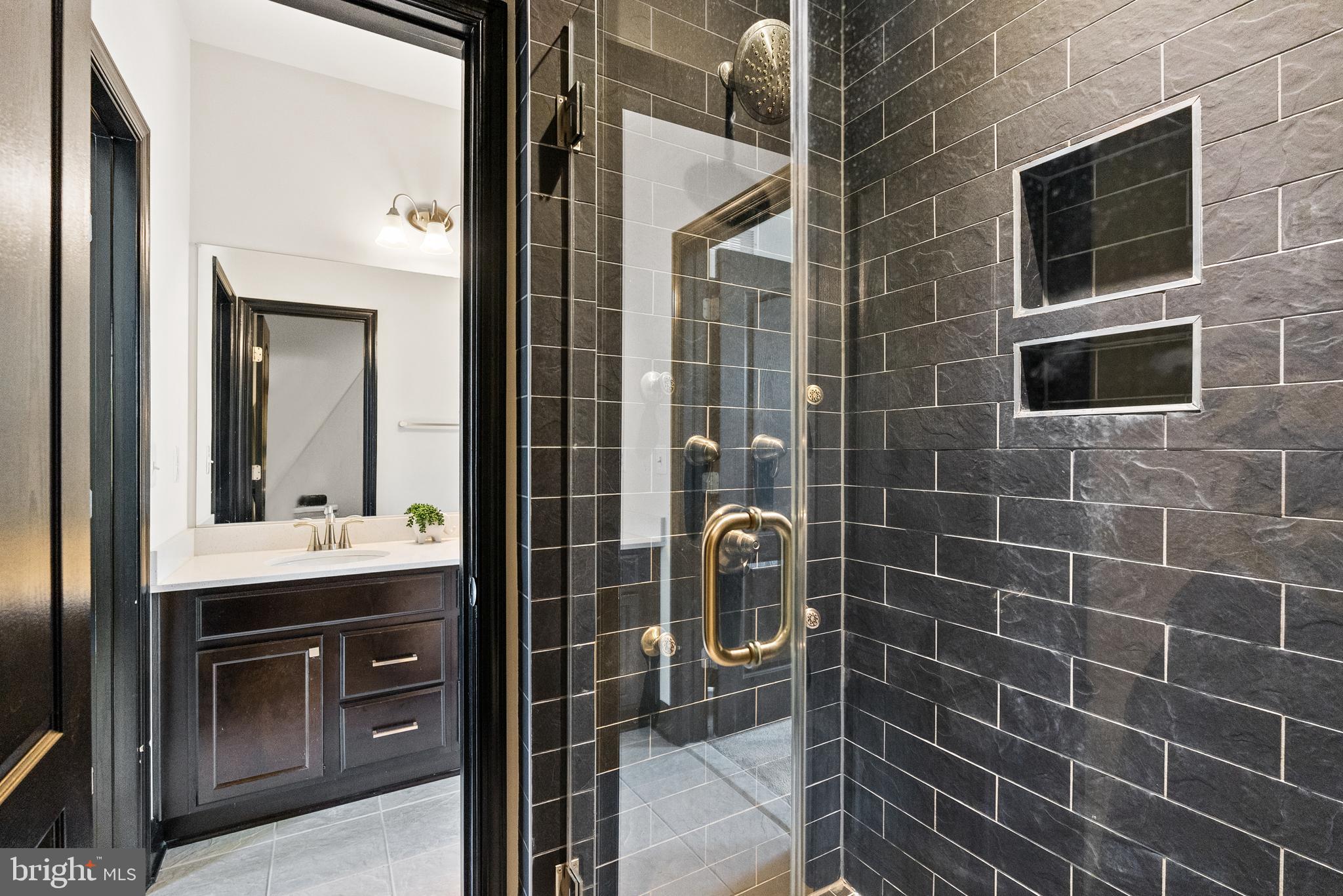 FAIRVIEW MANOR - Residential