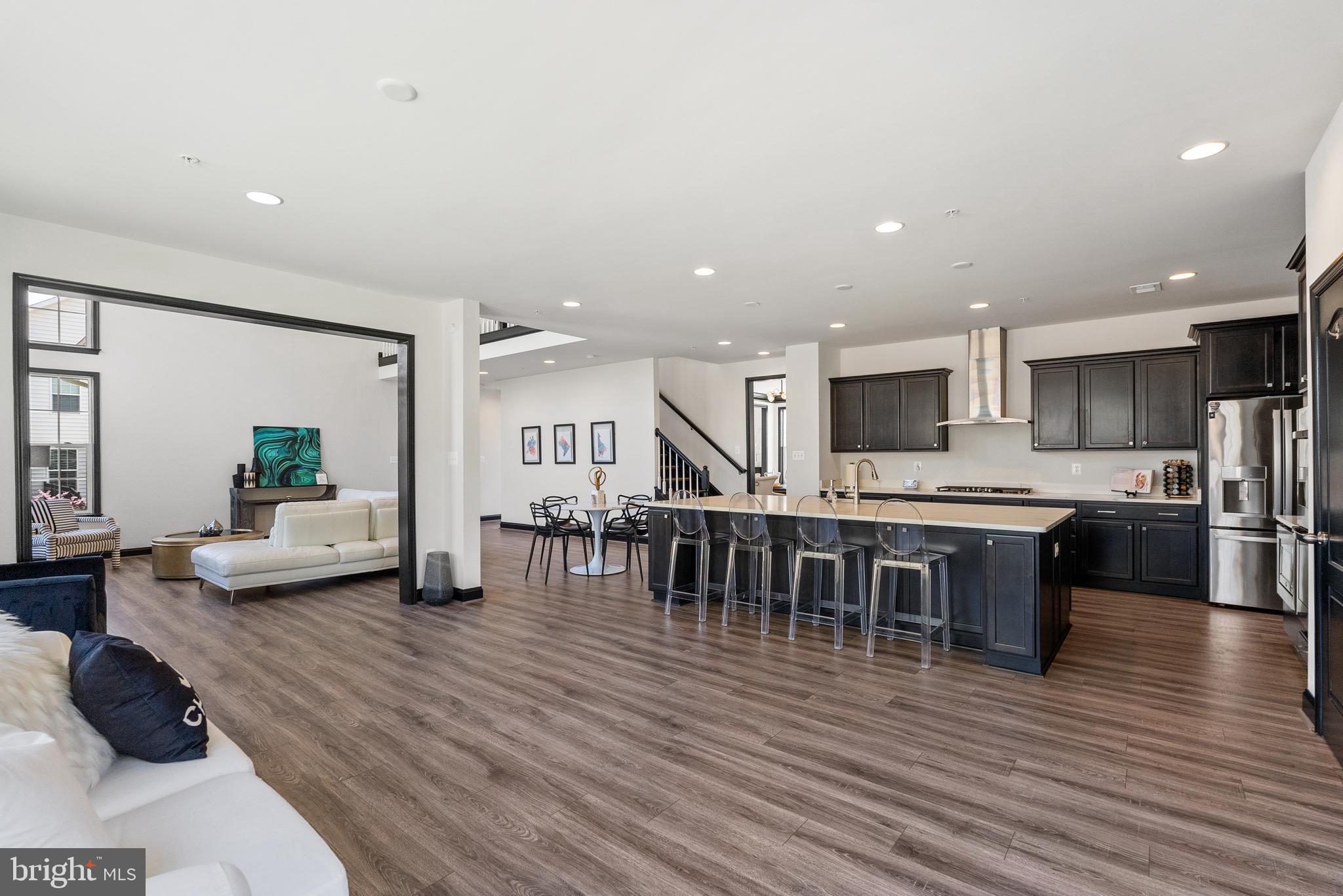 FAIRVIEW MANOR - Residential