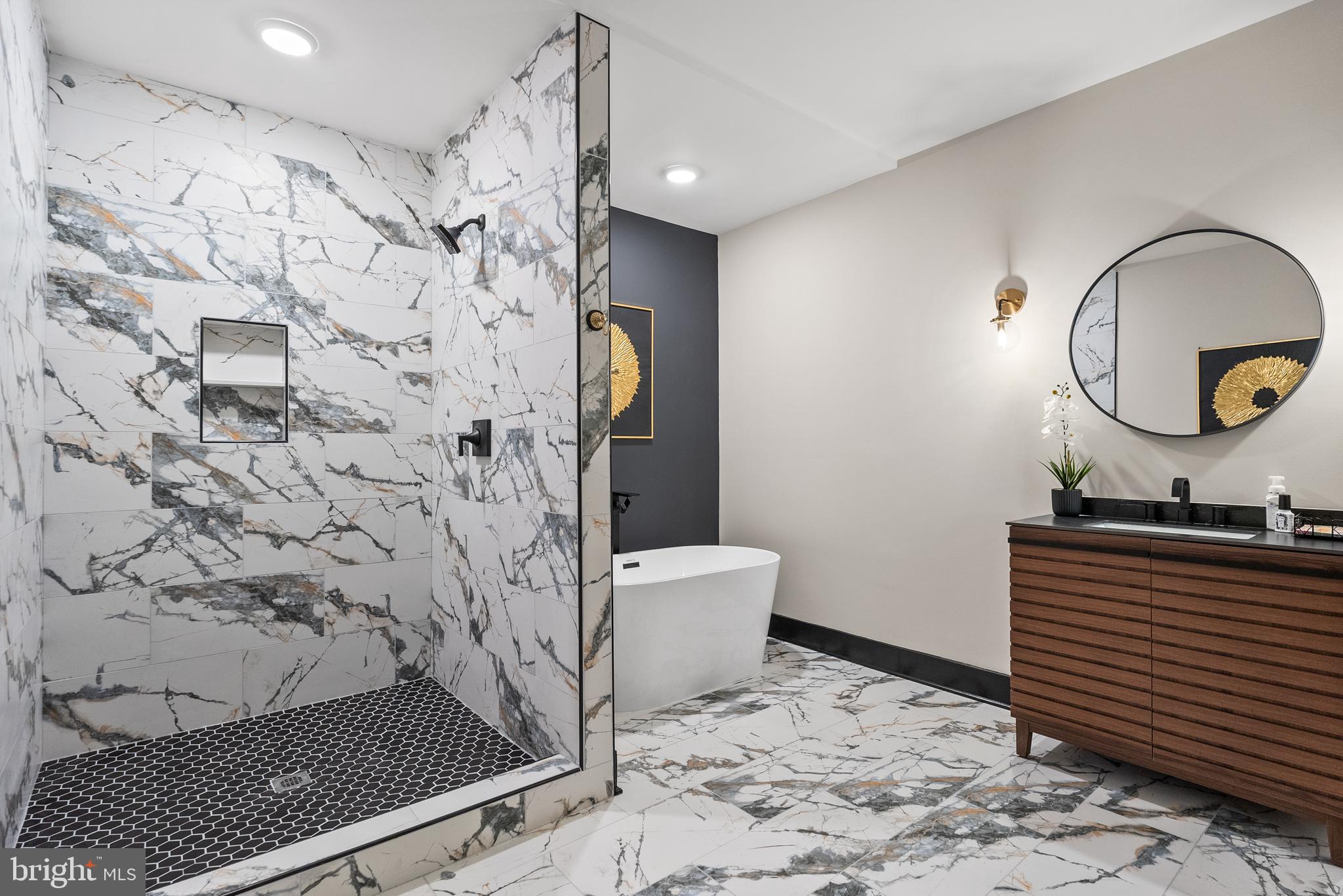 FAIRVIEW MANOR - Residential