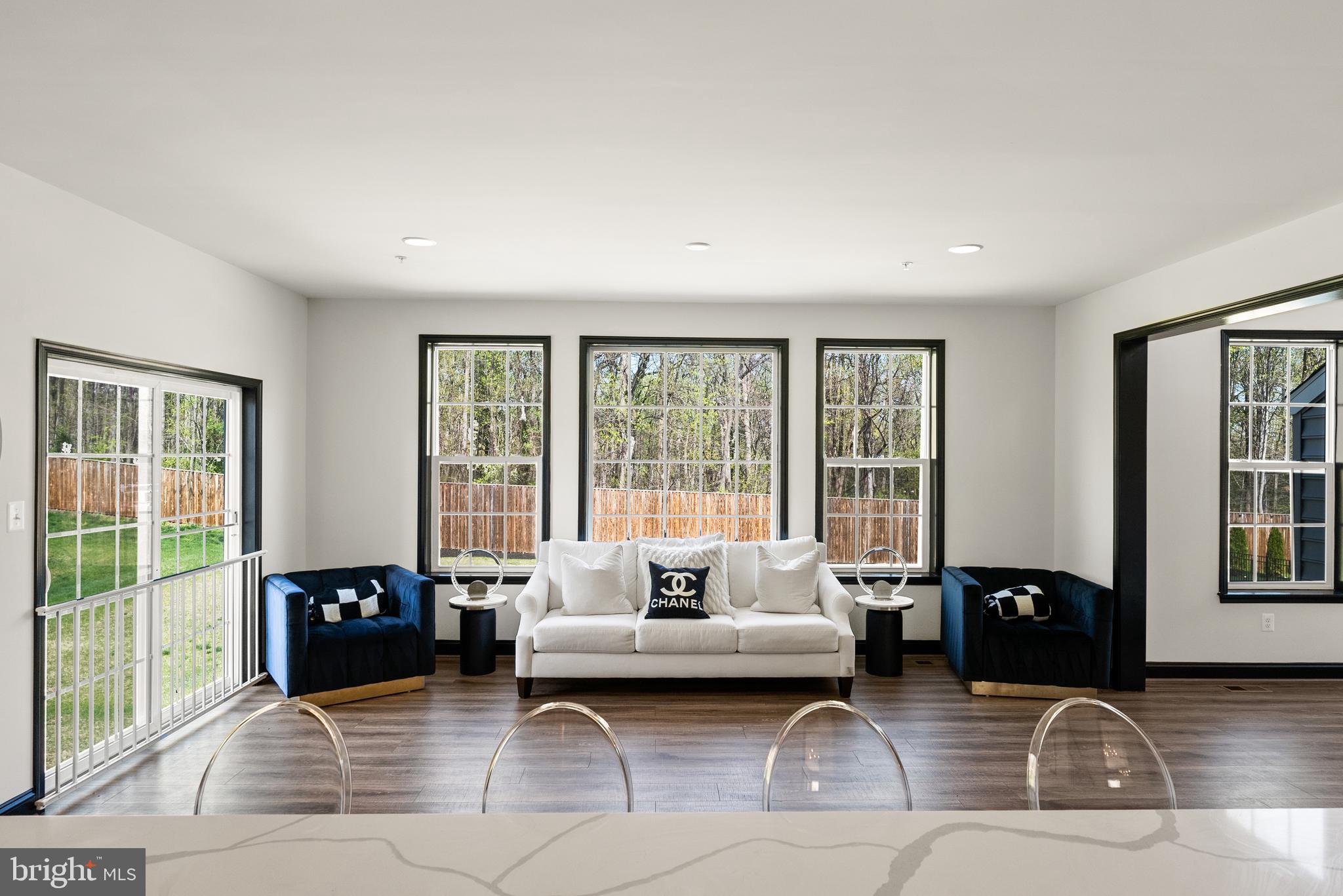 FAIRVIEW MANOR - Residential