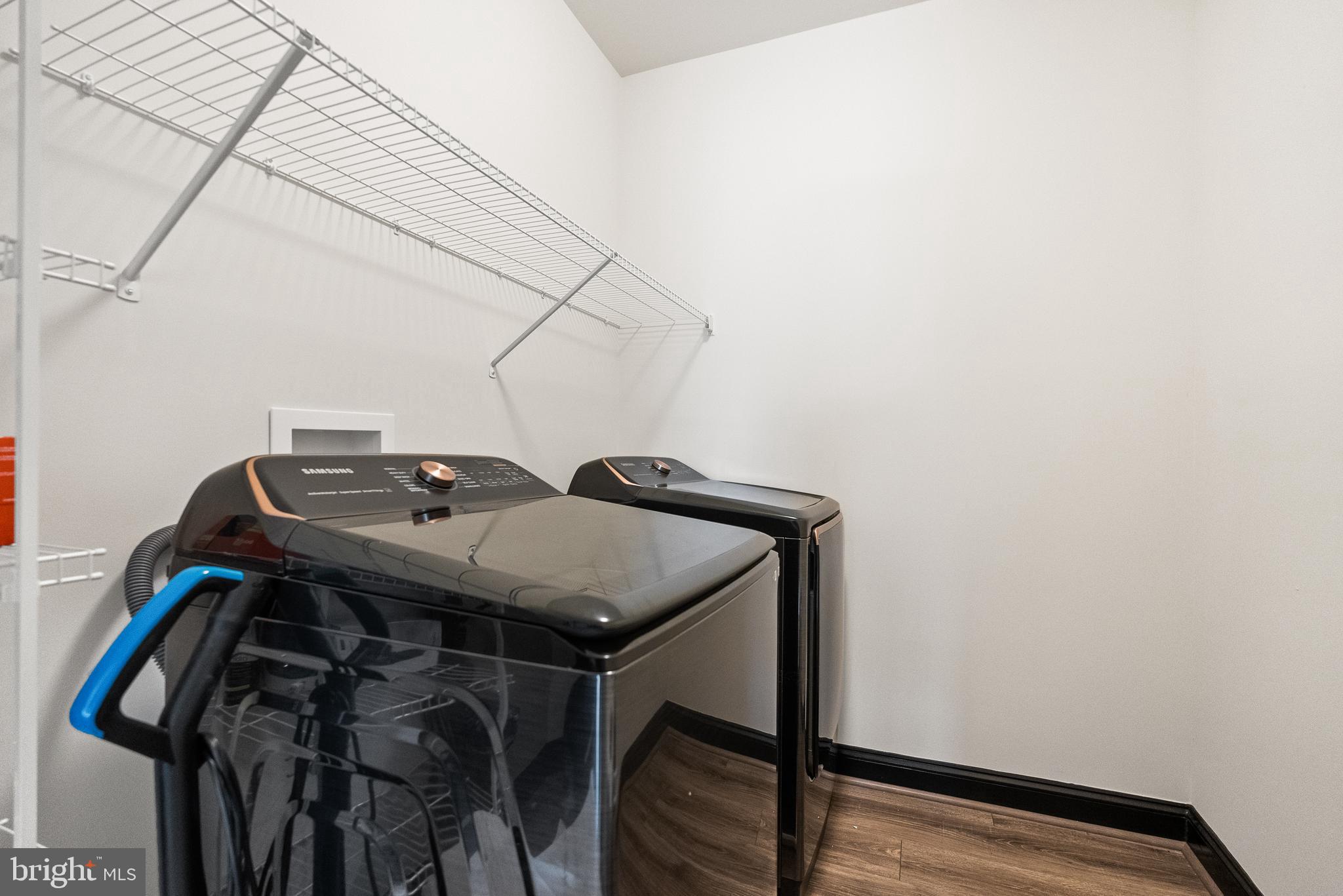 FAIRVIEW MANOR - Residential